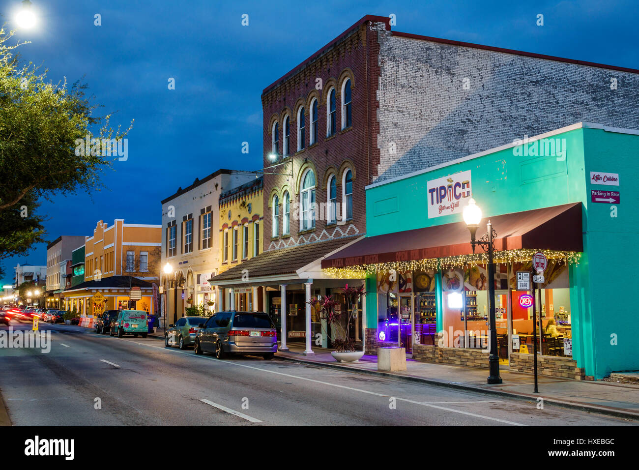 Florida Kissimmee Historic Downtown Kissimmee, main Street Moon district Storefonts magasins commerces de nuit, Banque D'Images