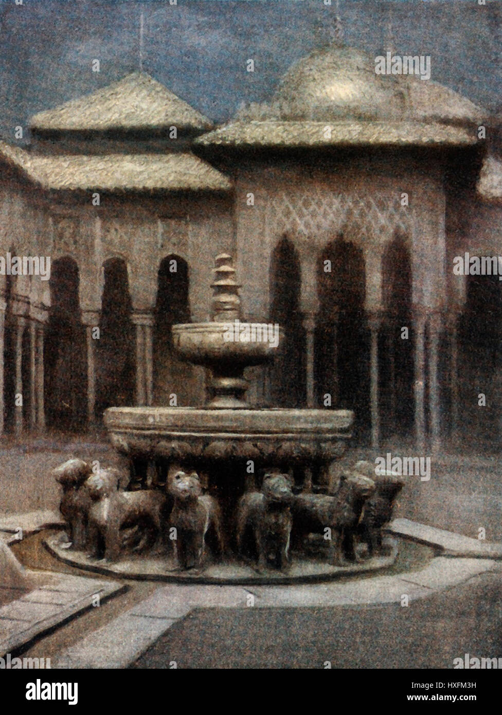 La Cour des Lions par Moonlight - Grenade, Espagne, vers 1910 Banque D'Images