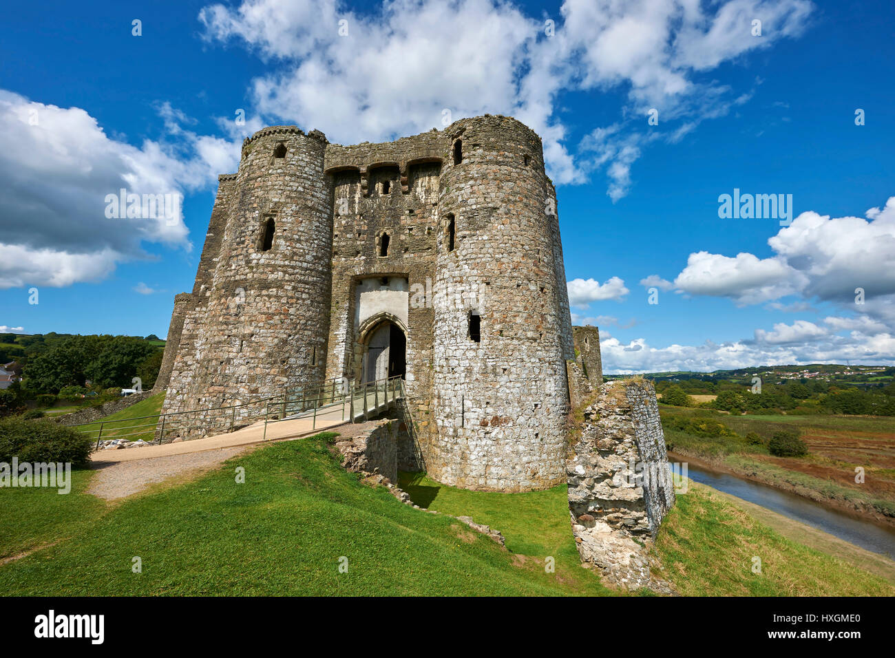 Les tours de la porte de la cité médiévale, château de Kidwelly Norman, Kidwelly Carmarthenshire, Pays de Galles. Banque D'Images