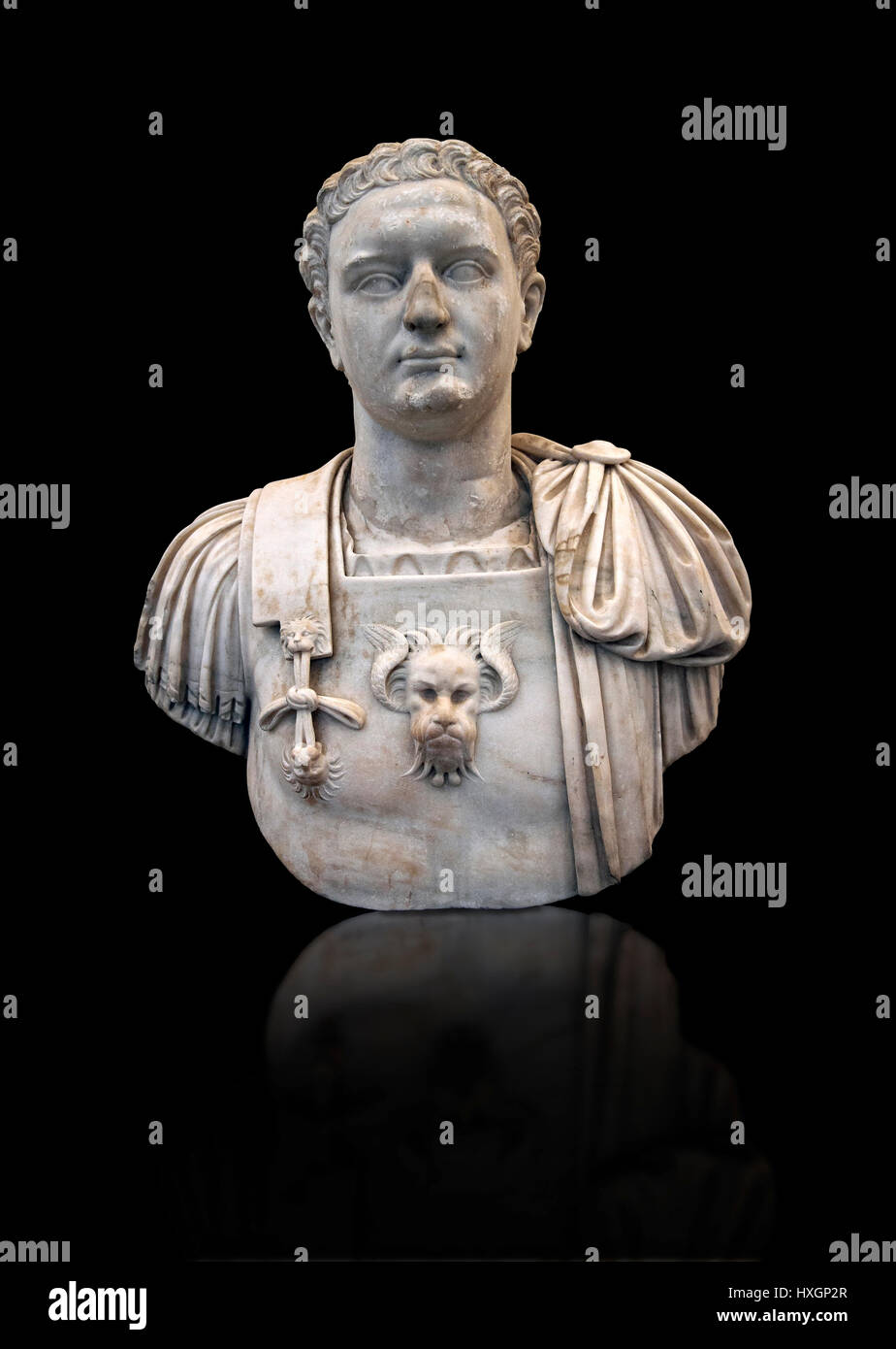 Sculpture en marbre romain buste de l'empereur Domitien 81-96 AD, inv 6061, Musée d'archéologie, Italie Banque D'Images