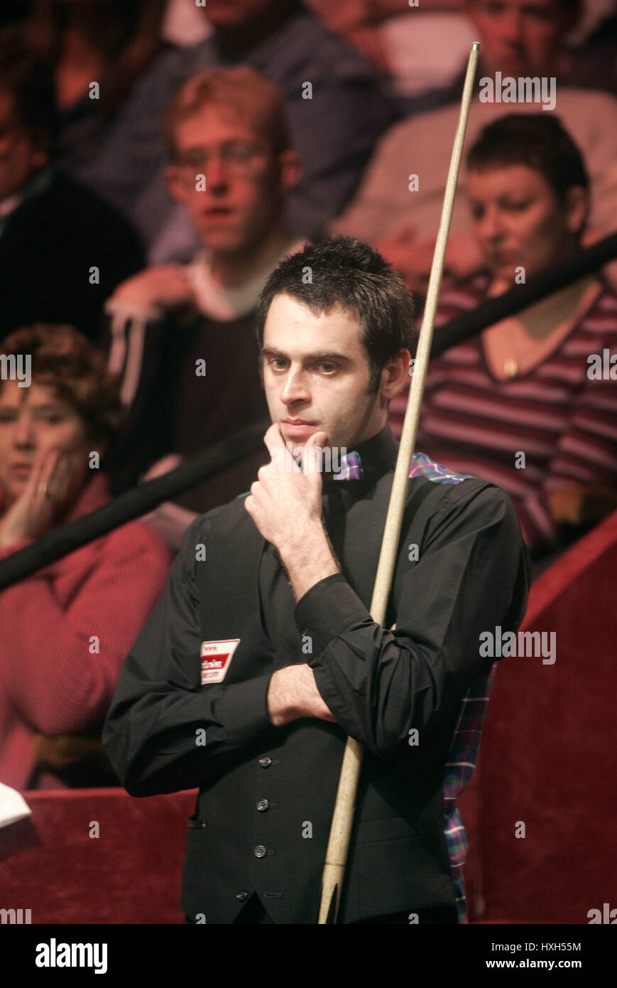 RONNIE O'SULLIVAN ANGLETERRE LE THÉÂTRE CRUCIBLE SHEFFIELD 16 Avril 2005 Banque D'Images