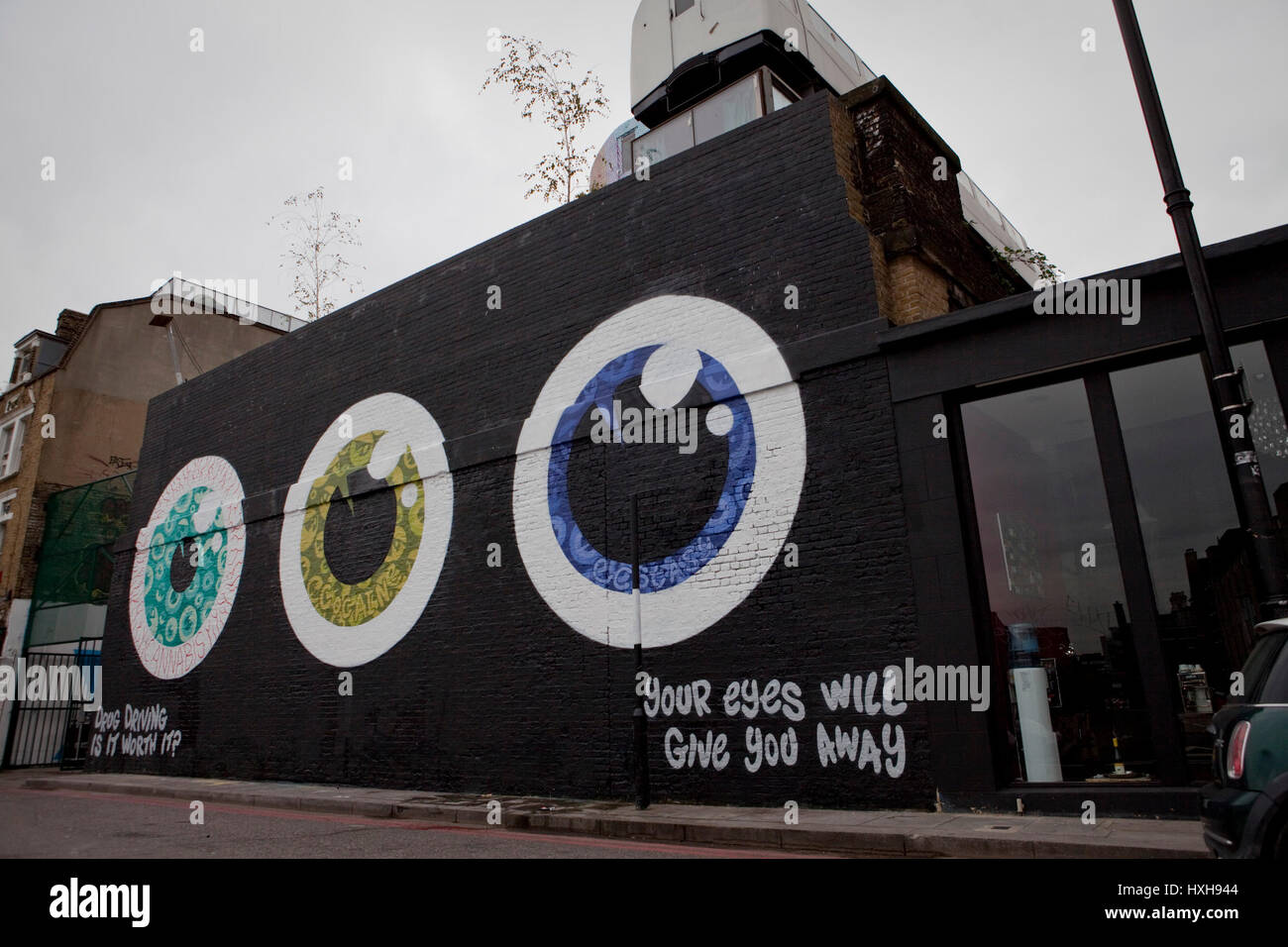 Peinture murale SUR GREAT EASTERN STREET JIMI CRAYON & TERRAL PENSEZ ! GR GREAT EASTERN Street Londres Royaume-uni 29 Septembre 2009 Banque D'Images