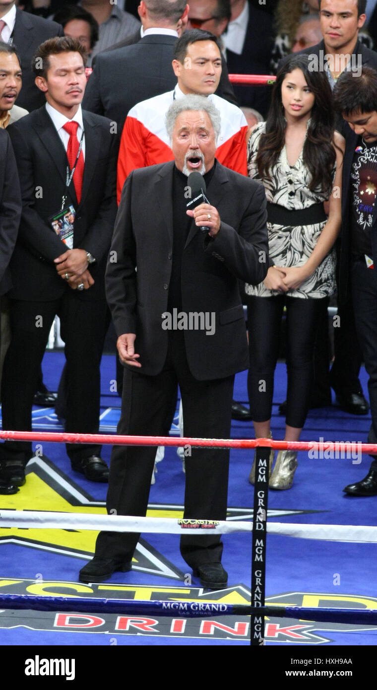 TOM JONES CHANTE NATION BRITANNIQUE PACQUIAO V HATTON LAS VEGAS NV USA 02 mai 2009 Banque D'Images
