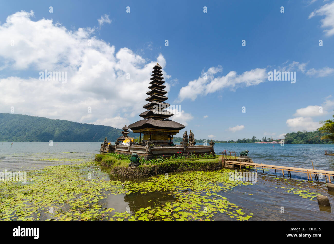 Pura Ulun Danu bratan temple sur le lac à Bali Indonésie Banque D'Images