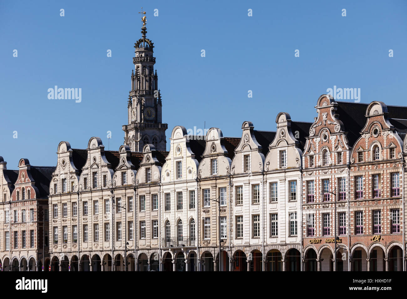 Façades de style baroque flamand de la Grand Place, Arras, Pas-de-Calais, France Banque D'Images