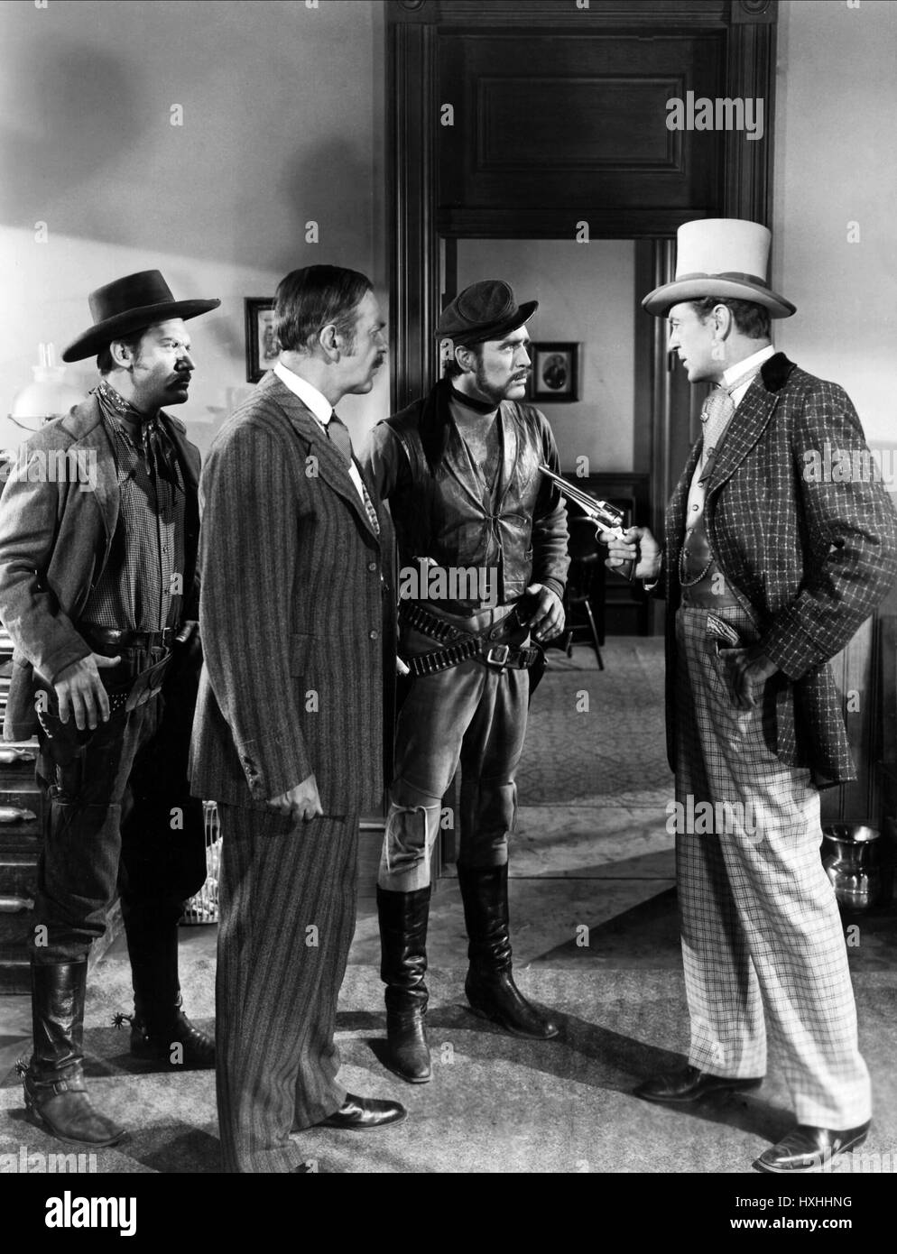 BYRON KEITH, Raymond MASSEY, STEVE COCHRAN, Gary Cooper, Dallas, 1950 Banque D'Images