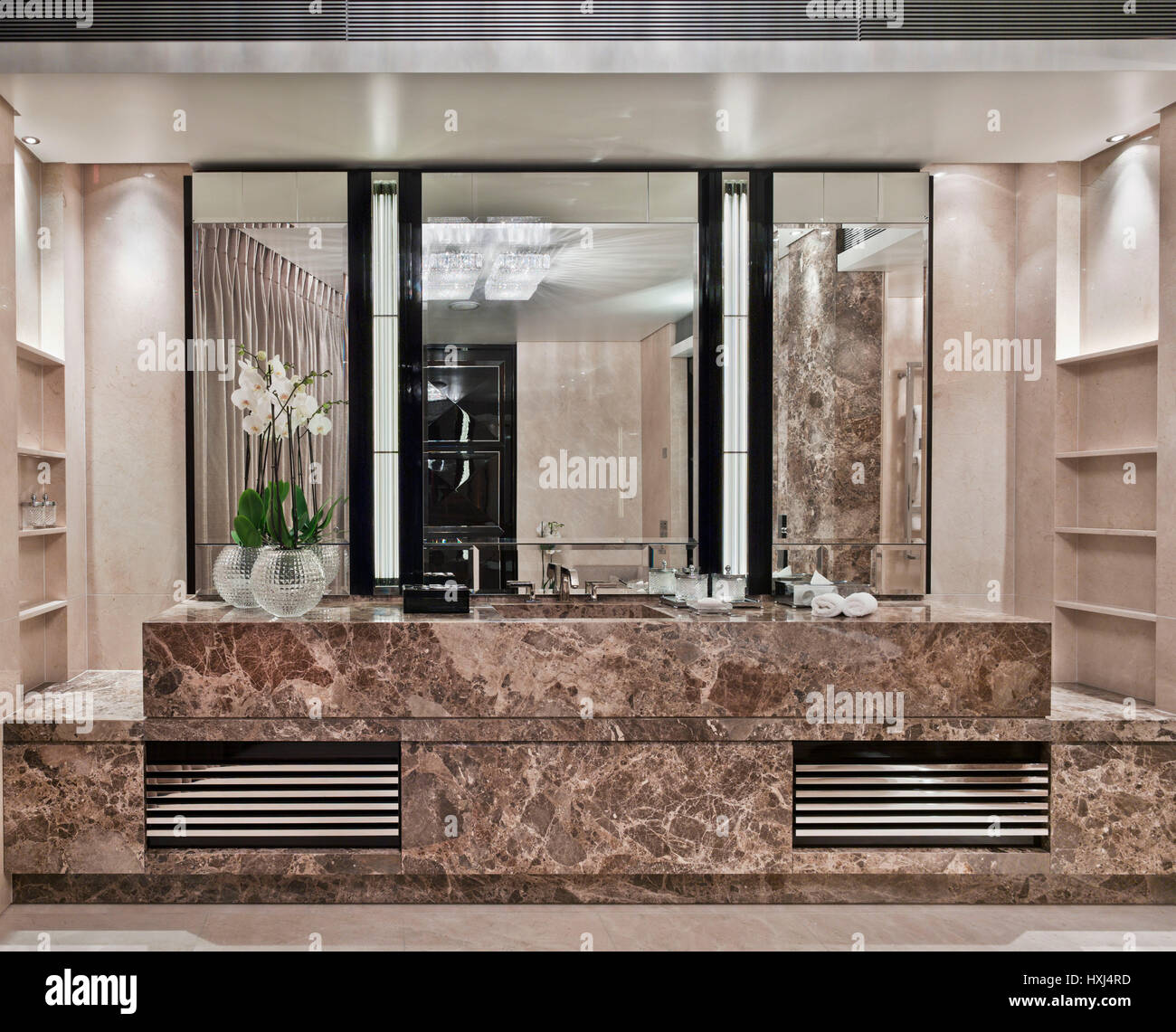 Salle de bains dans un appartement de luxe à Londres Banque D'Images