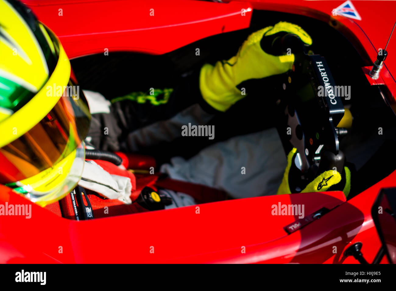 Norwich, Norfolk, Royaume-Uni. 28 mars, 2017. Pilote de Formule 4 au cours de la Journée des médias officiels 2017 du British GT Championship Circuit de Snetterton : Crédit Gergo Toth/Alamy Live News Banque D'Images