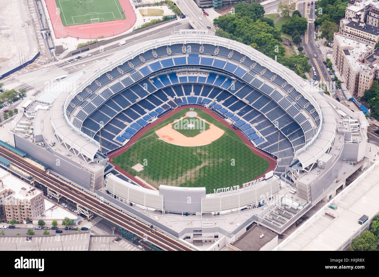 Yankee Stadium vue aérienne pendant la journée, New York, USA Banque D'Images