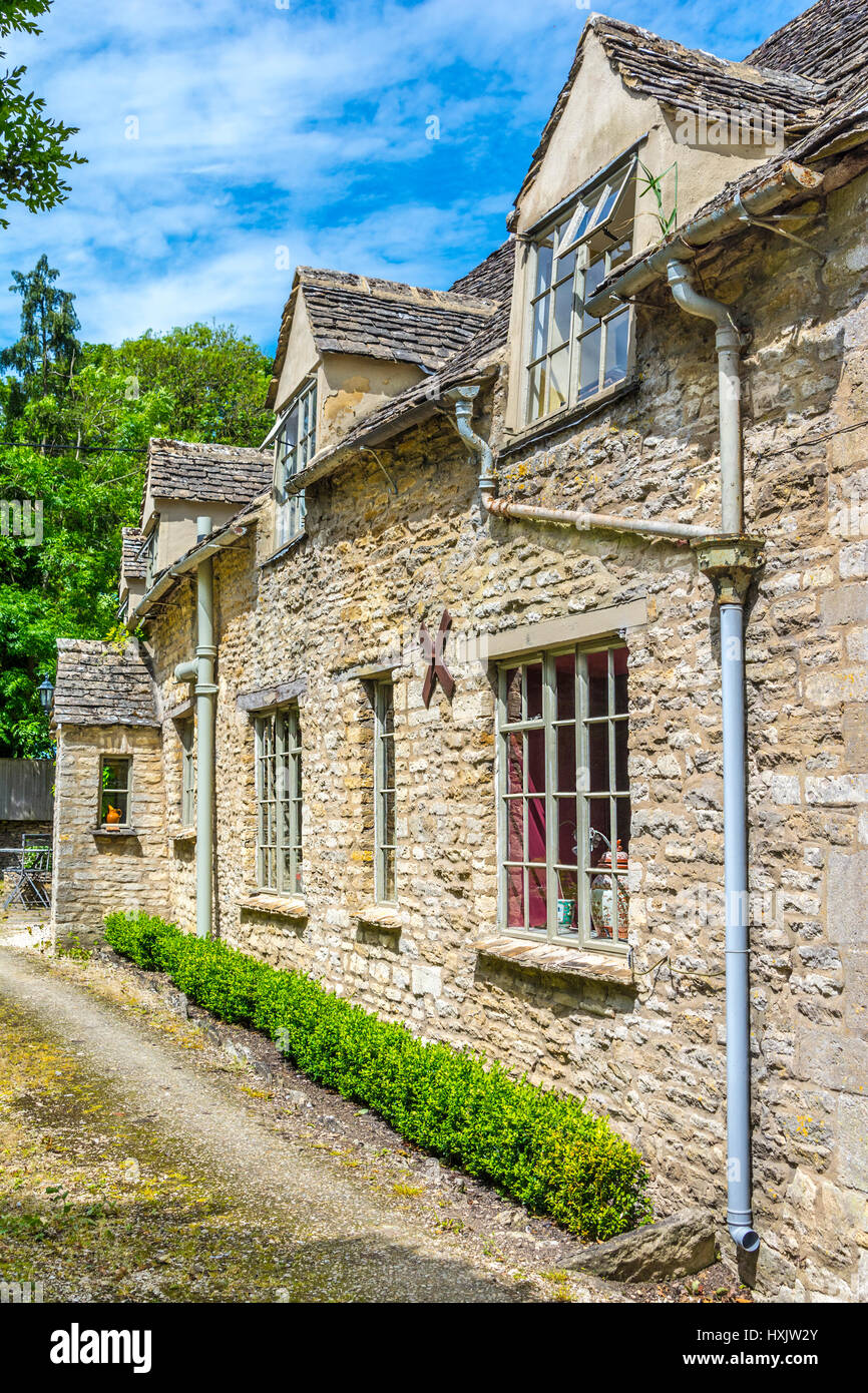 Vieille maison à Burford, Angleterre Banque D'Images