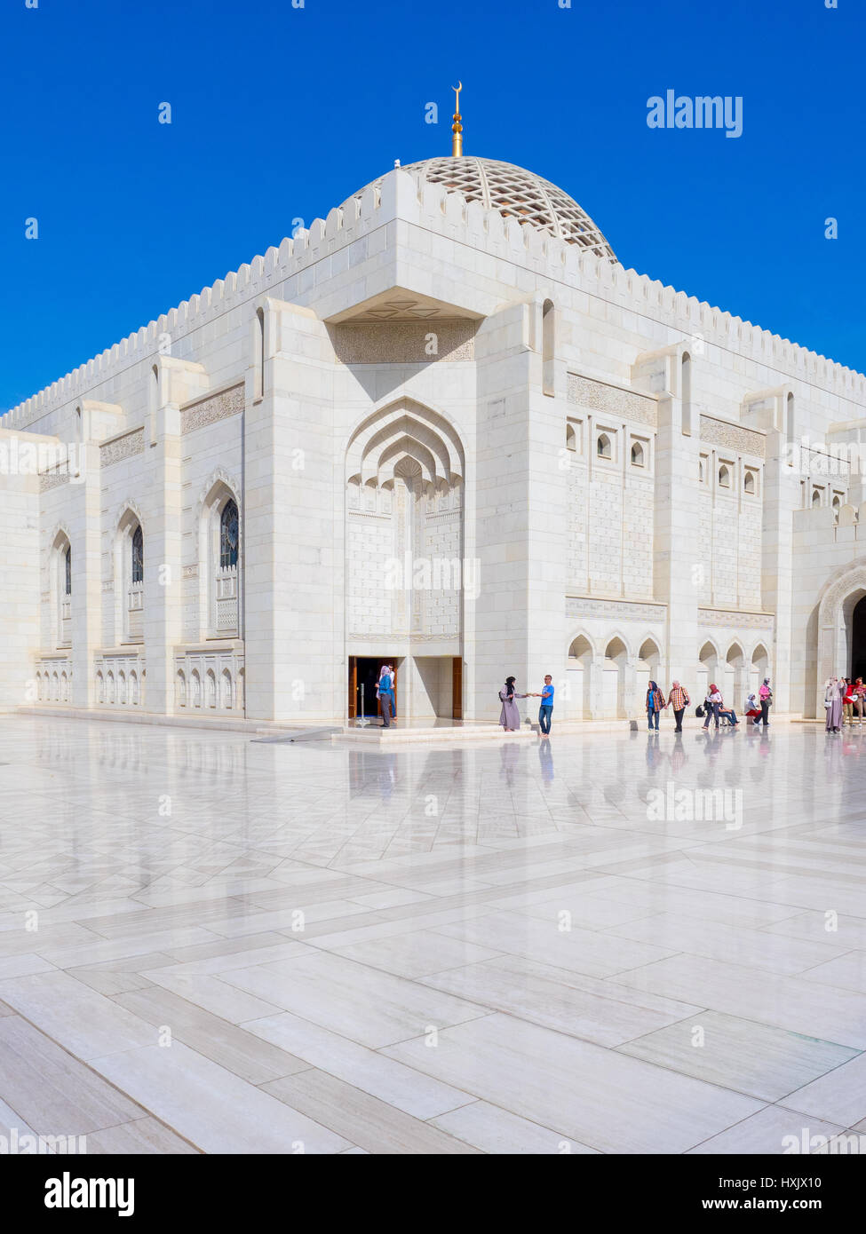Entrée de la salle de prière à la grande mosquée du Sultan Qaboos à Mascate, Oman Banque D'Images