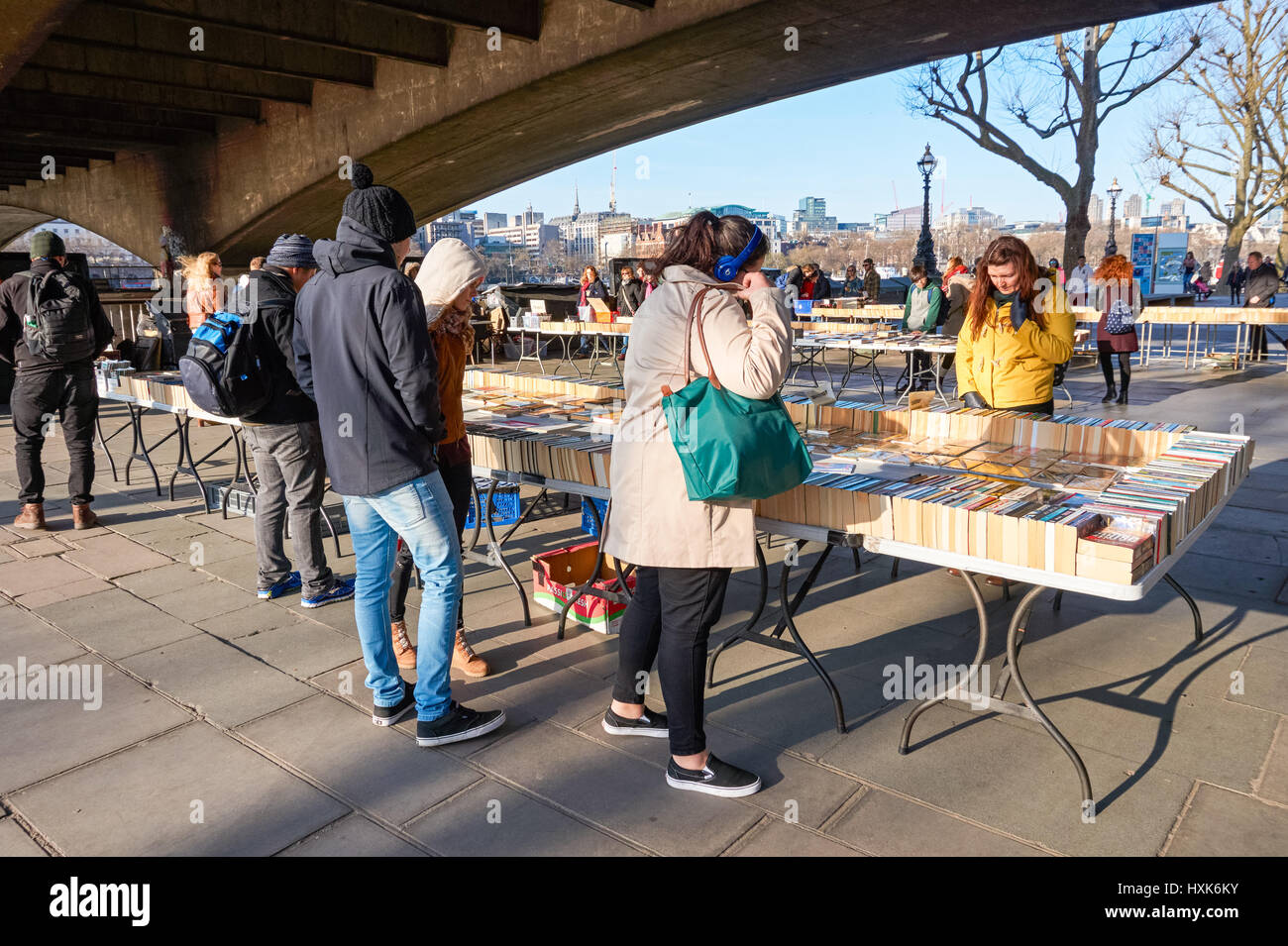 Marché du livre Southbank Centre, Londres Angleterre Royaume-Uni UK Banque D'Images