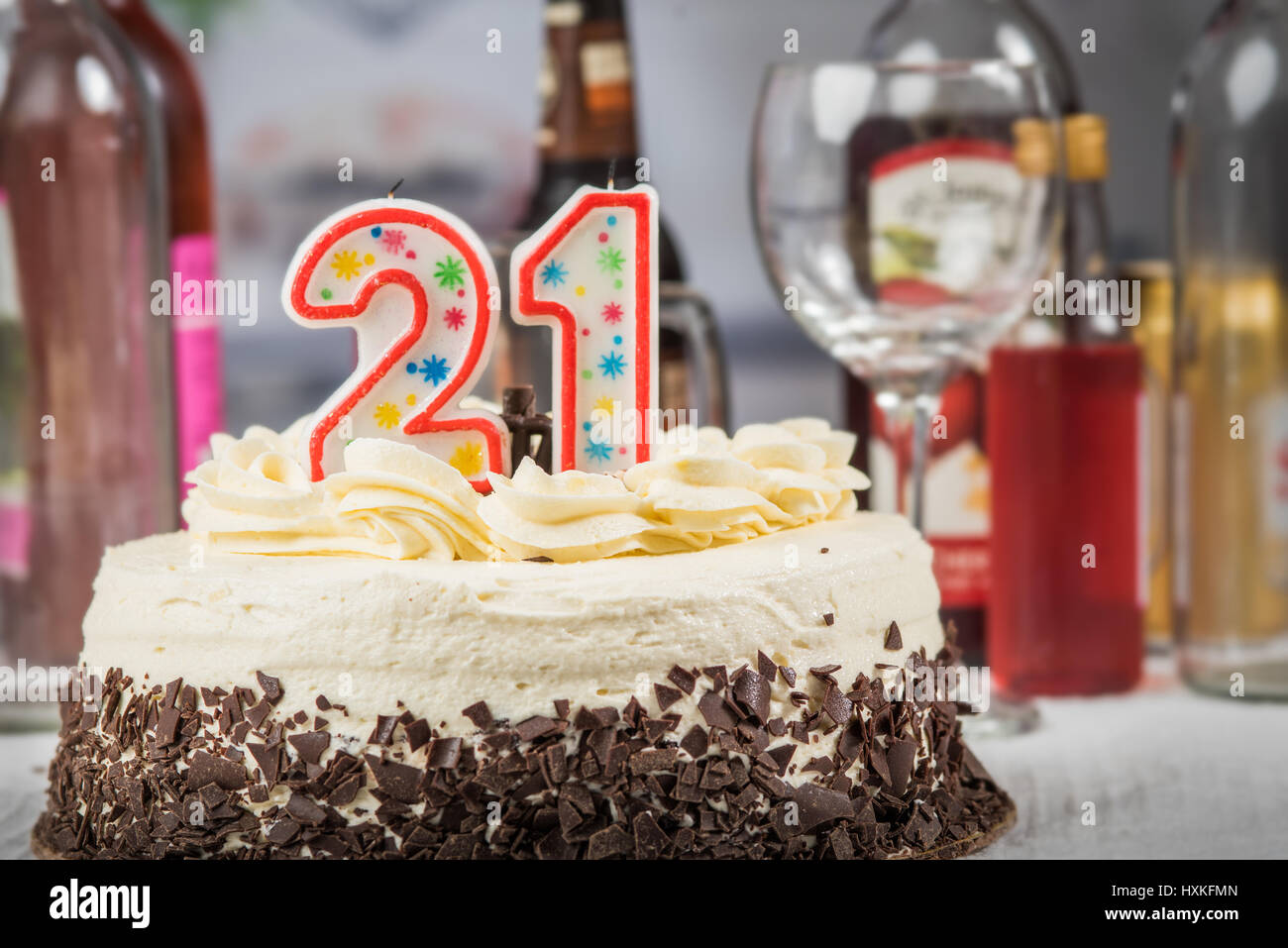 21 Birthday Cake White Background Banque D Image Et Photos Alamy
