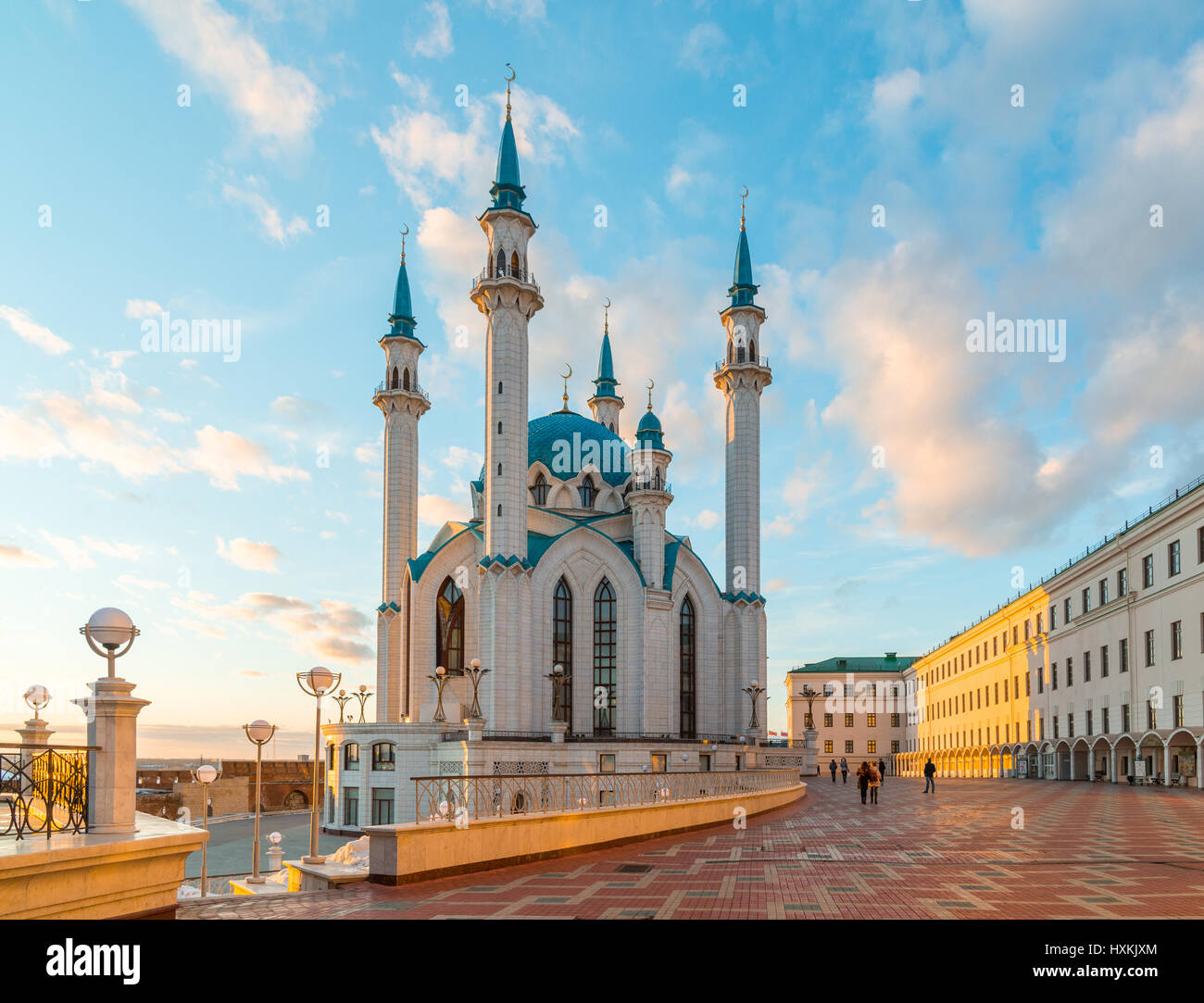 La mosquée Kul-Sharif à Kazan Kremlin au Tatarstan, en Russie. Au coucher du soleil Banque D'Images
