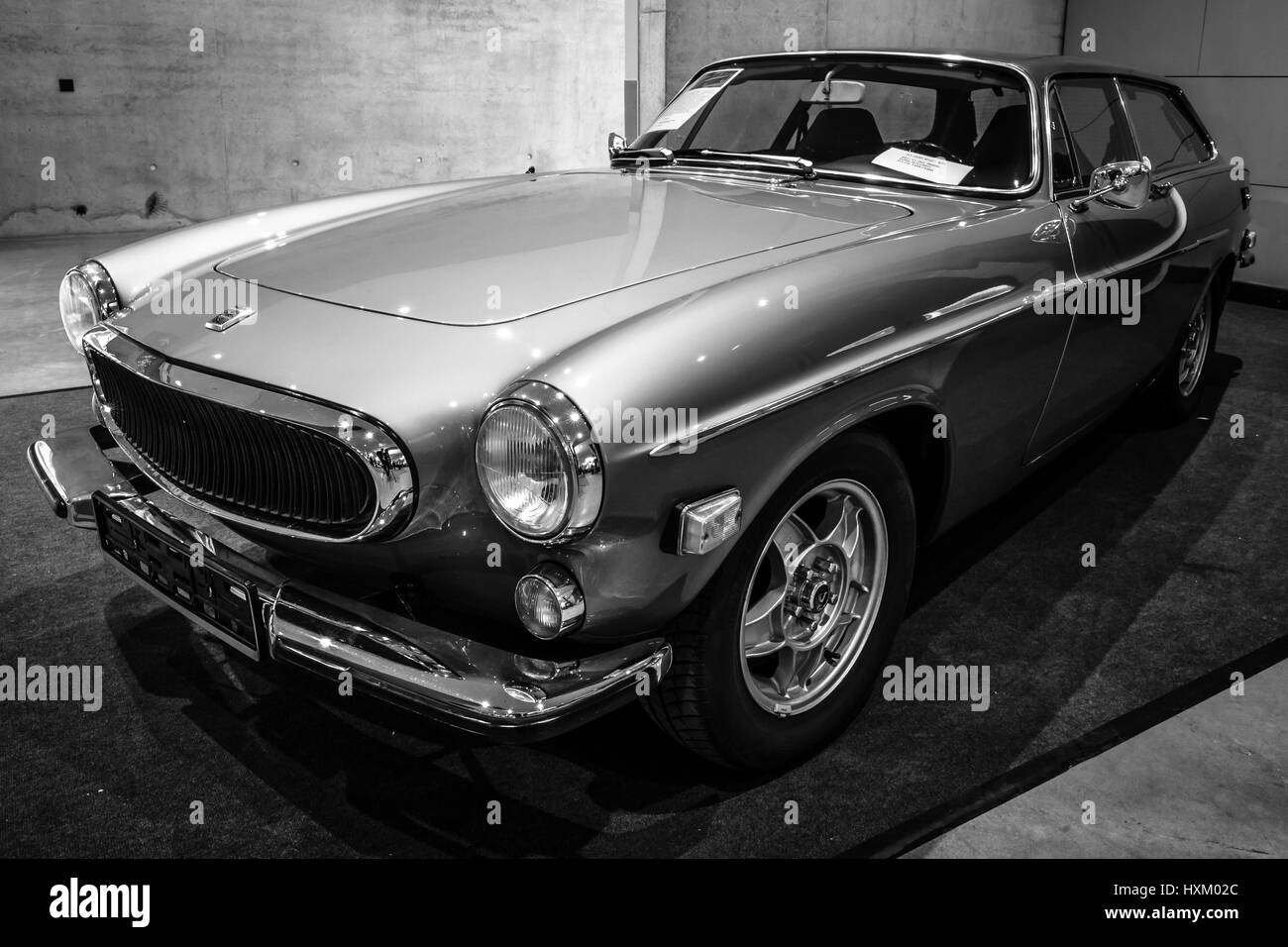 Voiture de sport Volvo P1800 ES (tournage-frein), 1972. Noir et blanc. Plus grand d'Europe Exposition de voitures classiques 'RETRO' classiques Banque D'Images