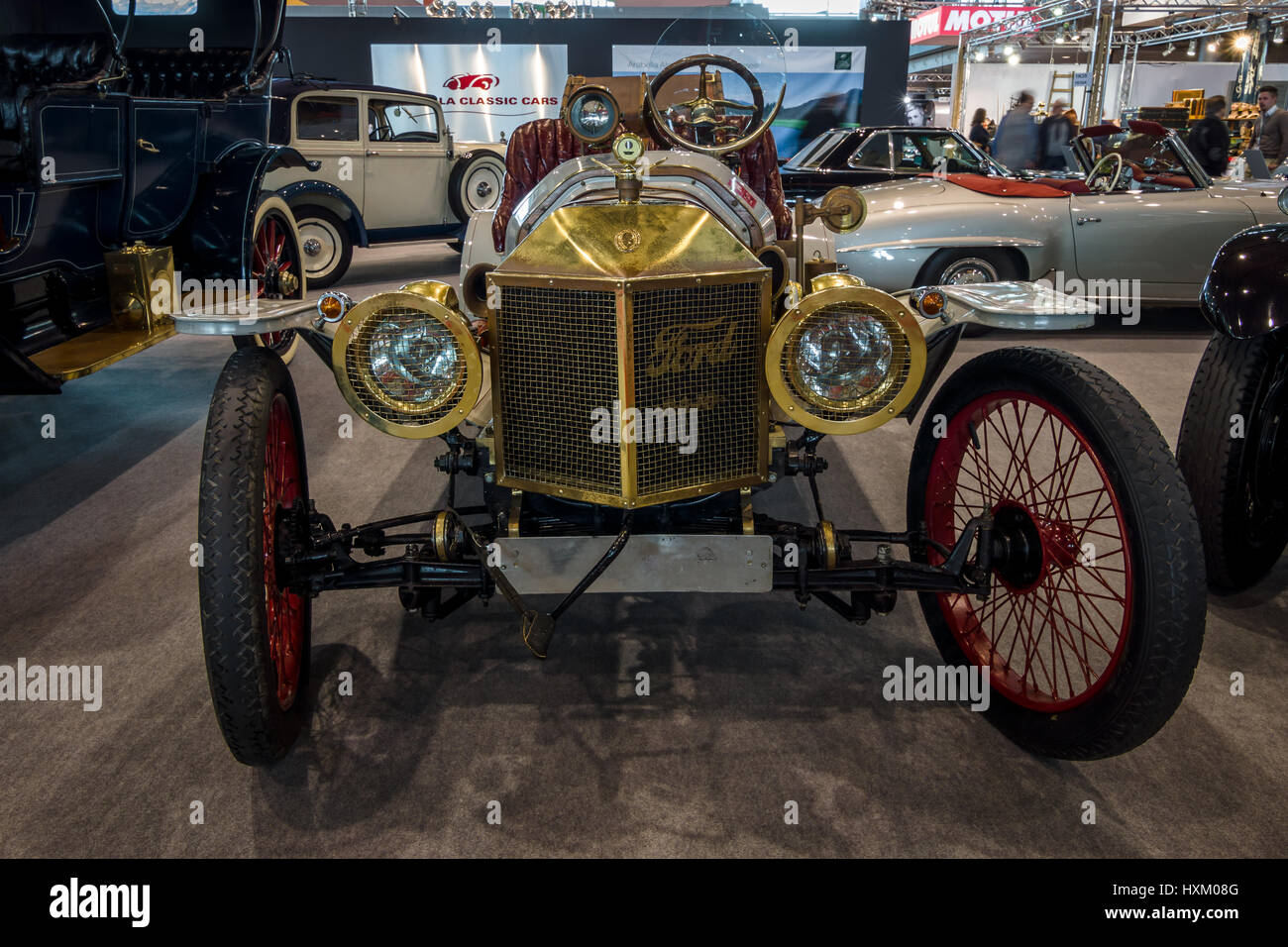 STUTTGART, ALLEMAGNE - Mars 02, 2017 : Vintage car Ford Model T Speedster, 1912. Plus grand d'Europe Exposition de voitures classiques 'RETRO' classiques Banque D'Images