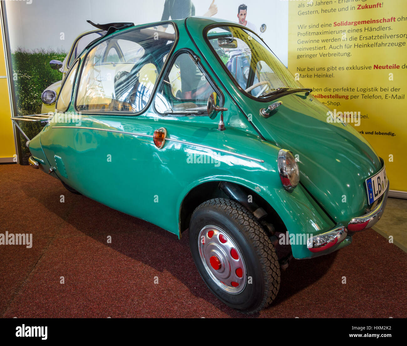 STUTTGART, ALLEMAGNE - Mars 02, 2017 : Microcar Heinkel Kabine Troie (200), 1956. Plus grand d'Europe Exposition de voitures classiques 'RETRO' classiques Banque D'Images