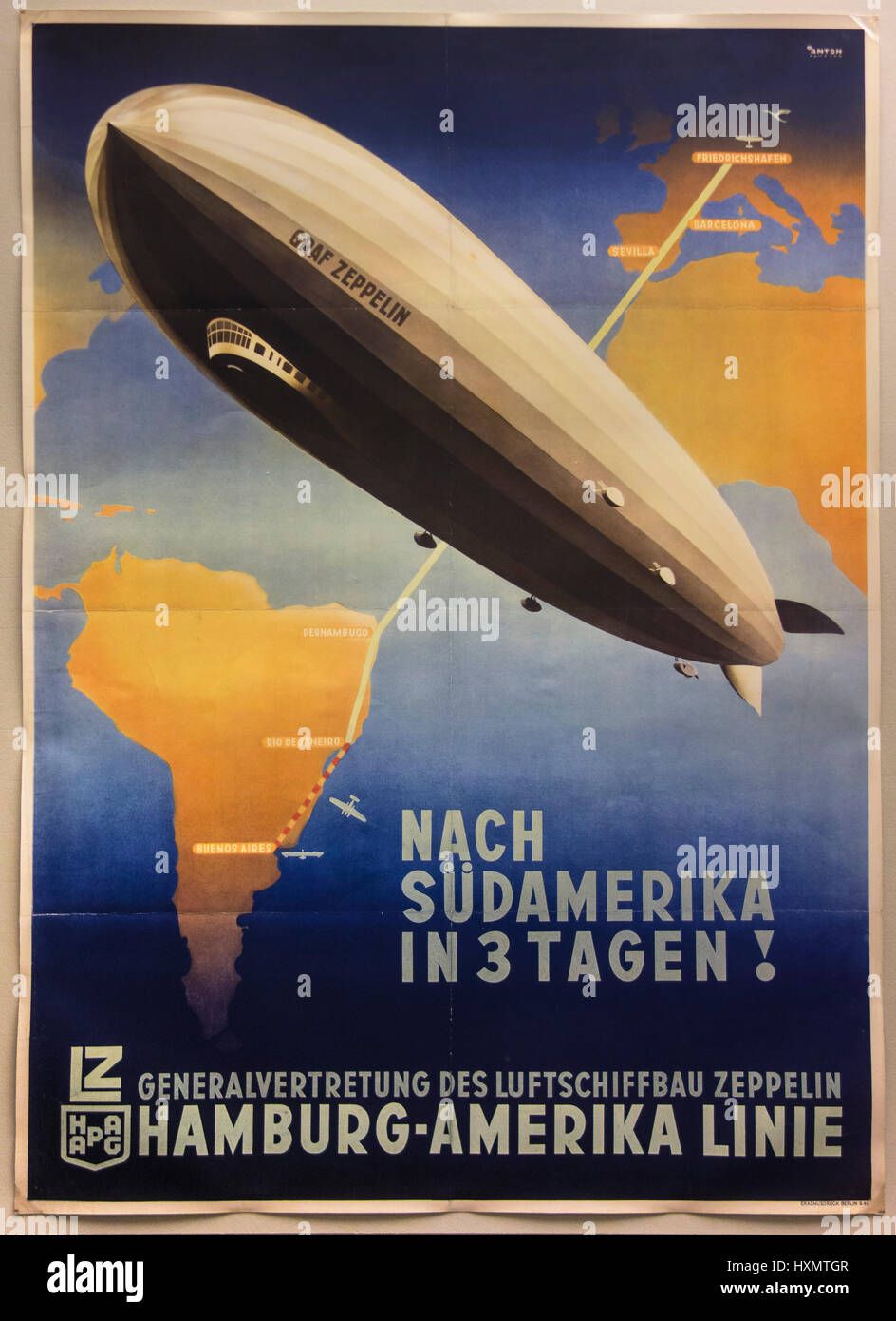 Anton Ottomar (1895-1976), HAPAG Affiche publicitaire pour l'Airship Hamburg-America line, Berlin, ca. 1932. Werbeplakat HAPAG der für die Luftschifffa Banque D'Images