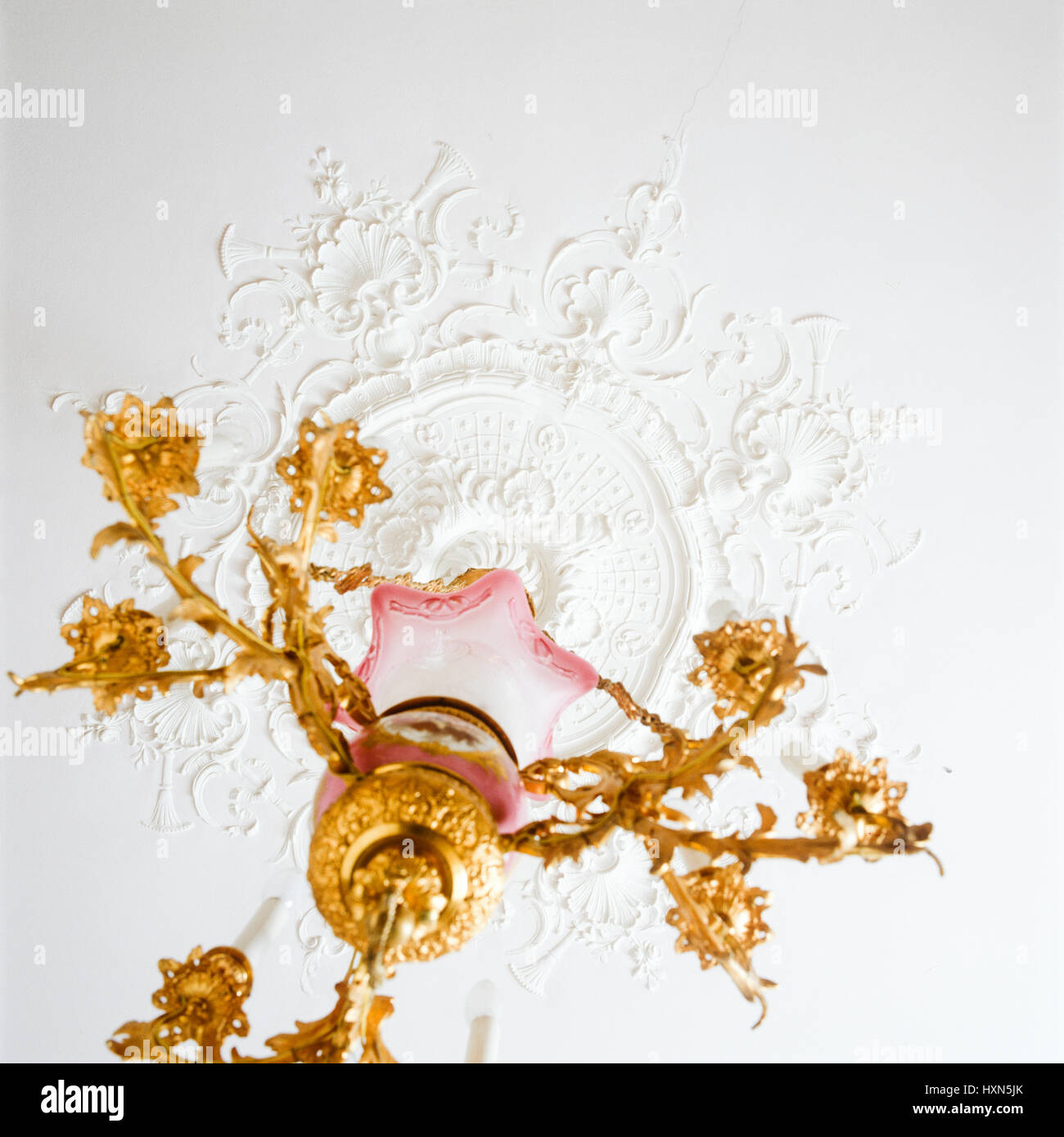 Lustre d'or. Banque D'Images