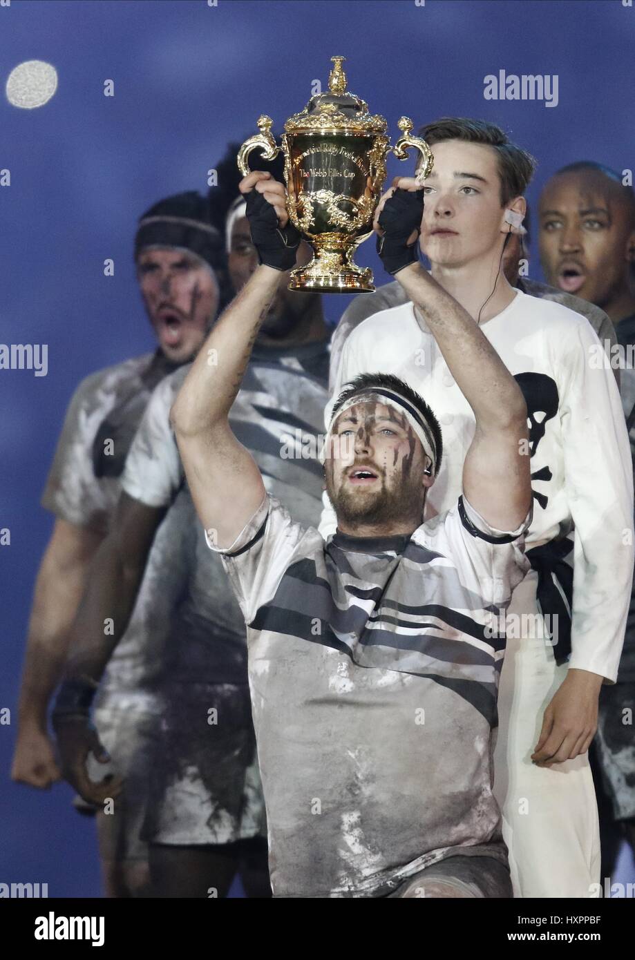La WEBB ELLIS CUP LA COUPE DU MONDE DE RUGBY LA COUPE DU MONDE DE RUGBY TWICKENHAM, LONDON ANGLETERRE 18 Septembre 2015 Banque D'Images