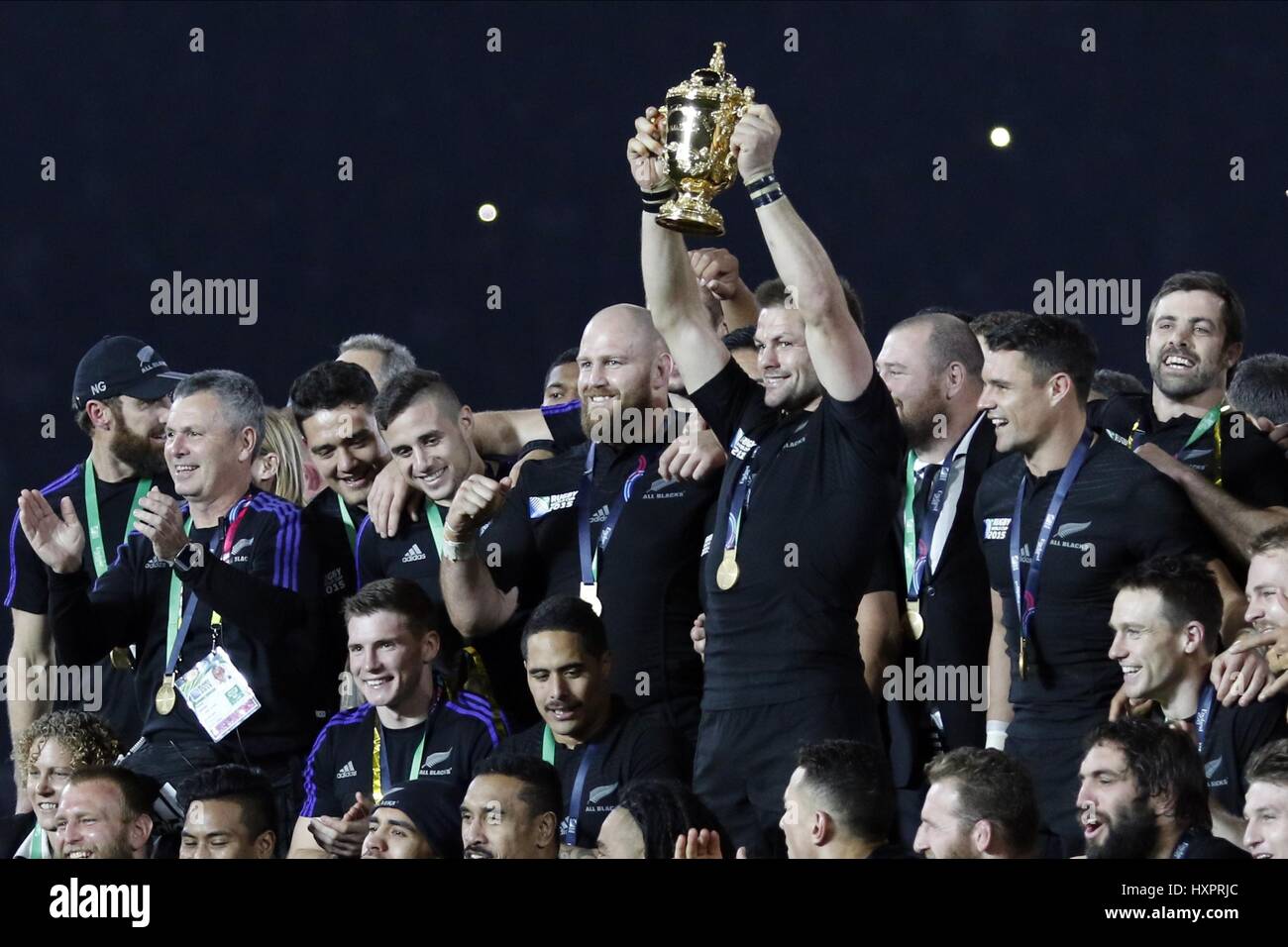 RICHIE MCCAW LÈVE LA COUPE DU MONDE NOUVELLE ZÉLANDE Nouvelle-Zélande Australie V V TWICKENHAM Londres Angleterre 31 octobre 2015 Banque D'Images
