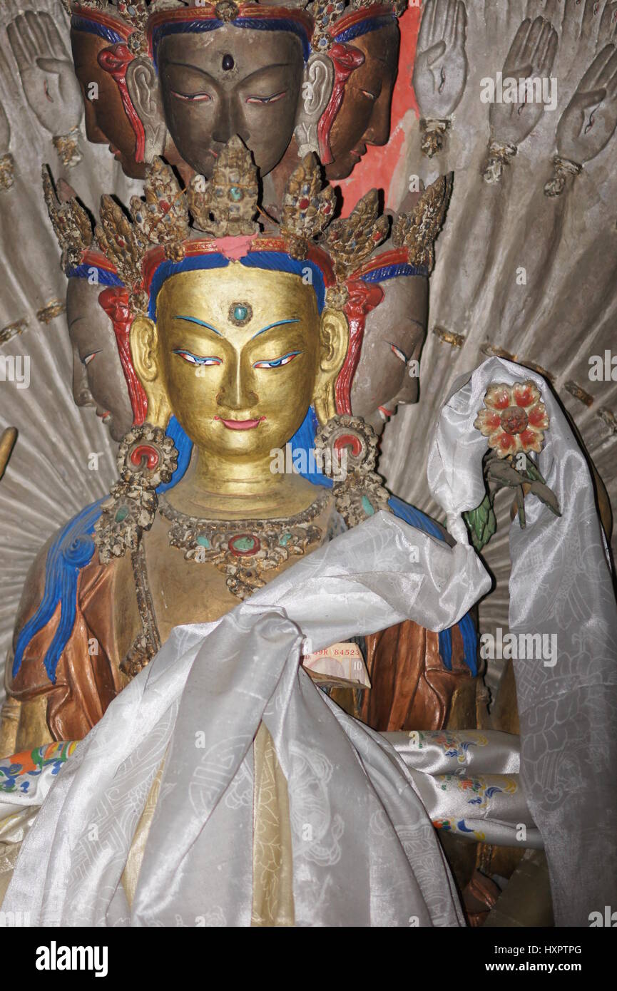 Une photo du Bouddha à Namgyal Tsemo monastère sur le bord de Leh au Cachemire. Banque D'Images