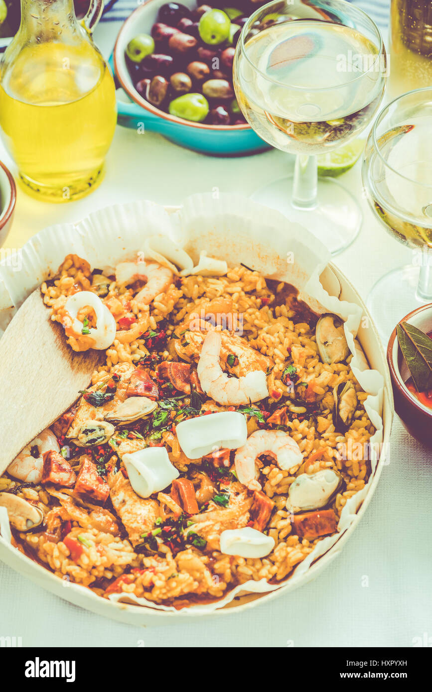 Paella aux fruits de mer méditerranée,authentique traditionnelle cousine Banque D'Images