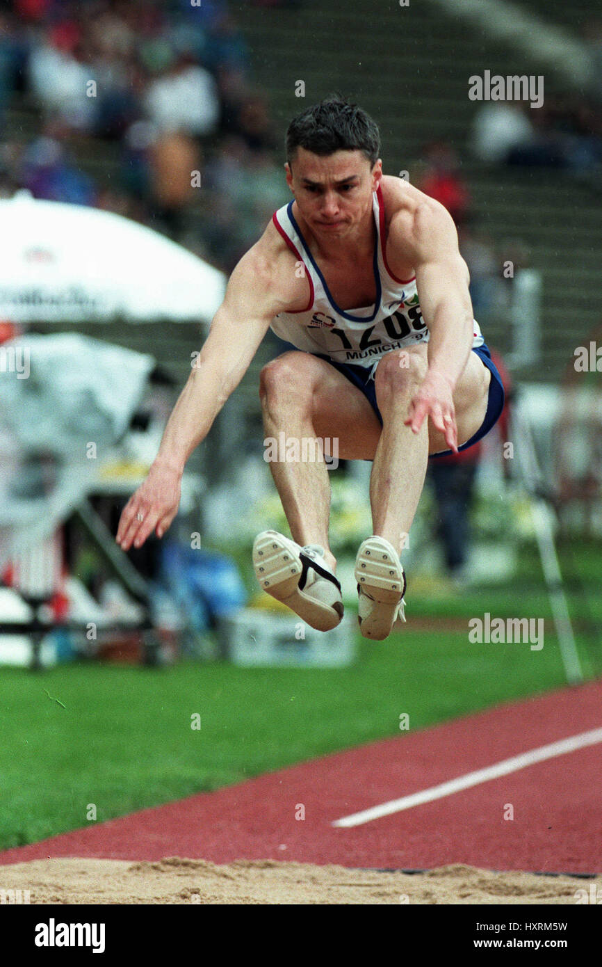 JONATHAN EDWARDS triple saut 21 Juin 1997 Banque D'Images