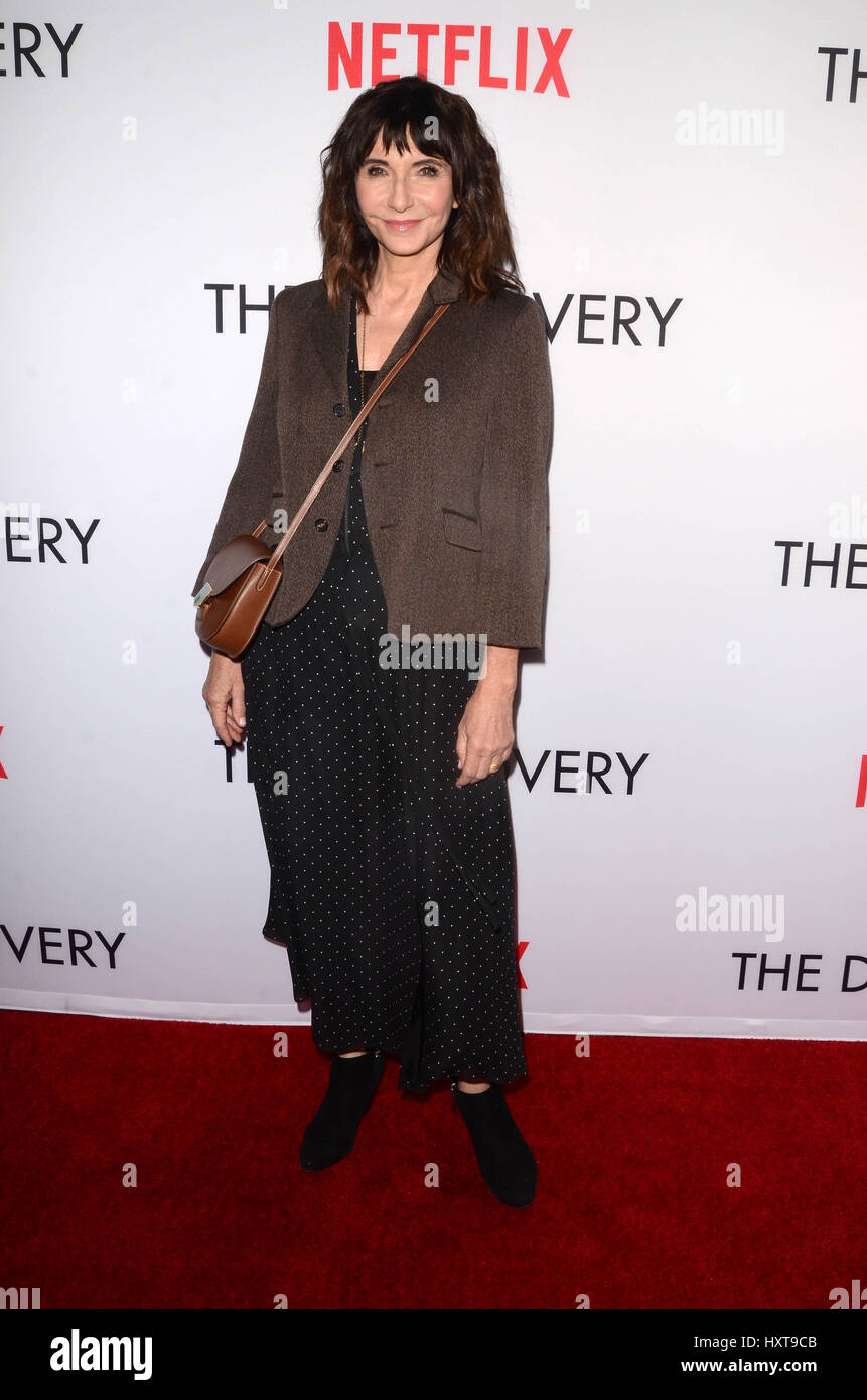 Los Angeles, CA, USA. Mar 29, 2017. Mary Steenburgen Netflix à la projection du film spécial de la découverte sur le Vista Theatre de Los Angeles, Californie le 29 mars 2017. Crédit : David Edwards/media/Alamy Punch Live News Banque D'Images