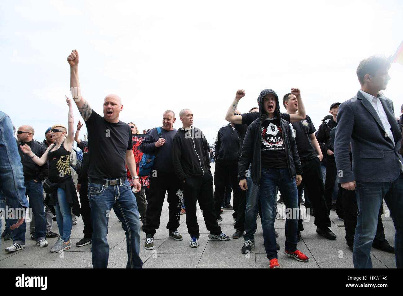 Berlin, Allemagne, Mai 9th, 2015 manifestants Antifa : clash avec Pegida militants. Banque D'Images