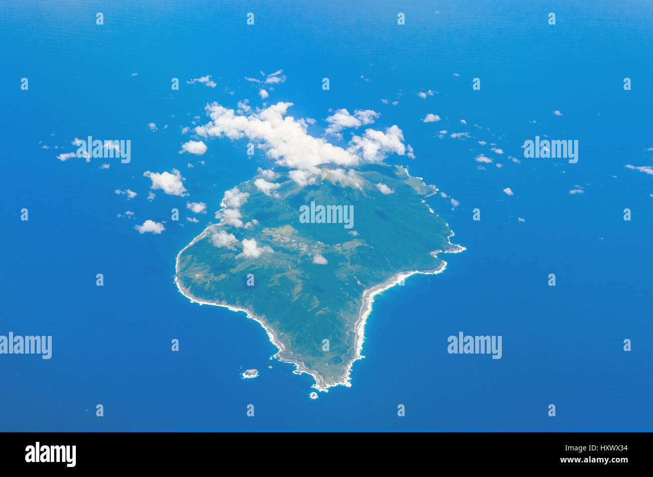 Vue aérienne de l'île et dans l'océan bleu japon kagoshima toshima Banque D'Images