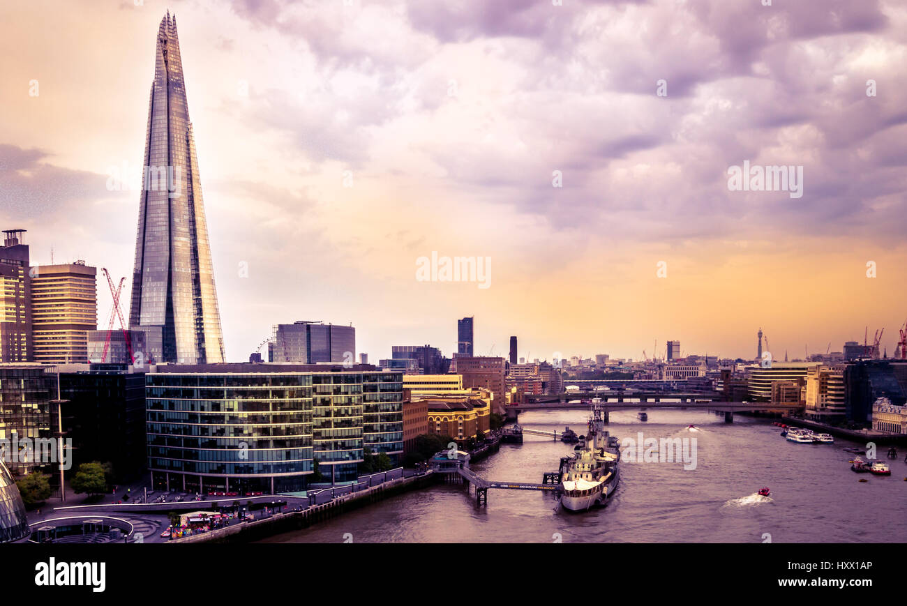Toits de Londres de Tower Bridge. Banque D'Images