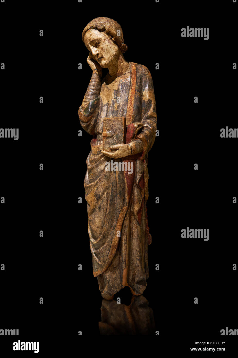 La sculpture gothique en bois polychrome de Saint Jean l'évangéliste d'une scène Calvery. inv no : 004390-TCMA. Musée national d'Art Catalan, Barcelone, Espagne Banque D'Images