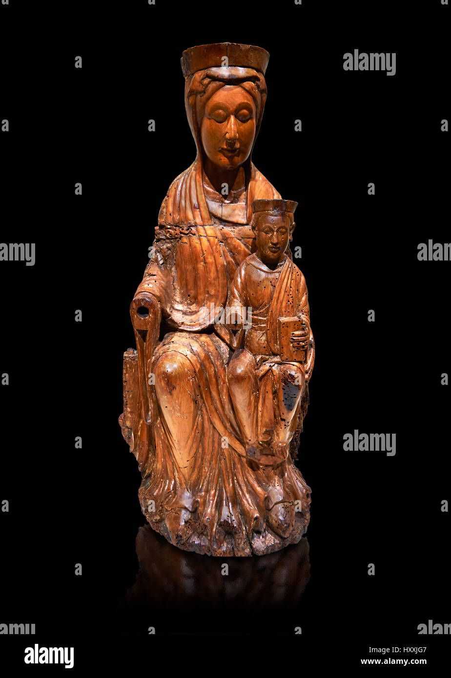 Statue en bois polychrome vierge marie Banque de photographies et d'images  à haute résolution - Alamy