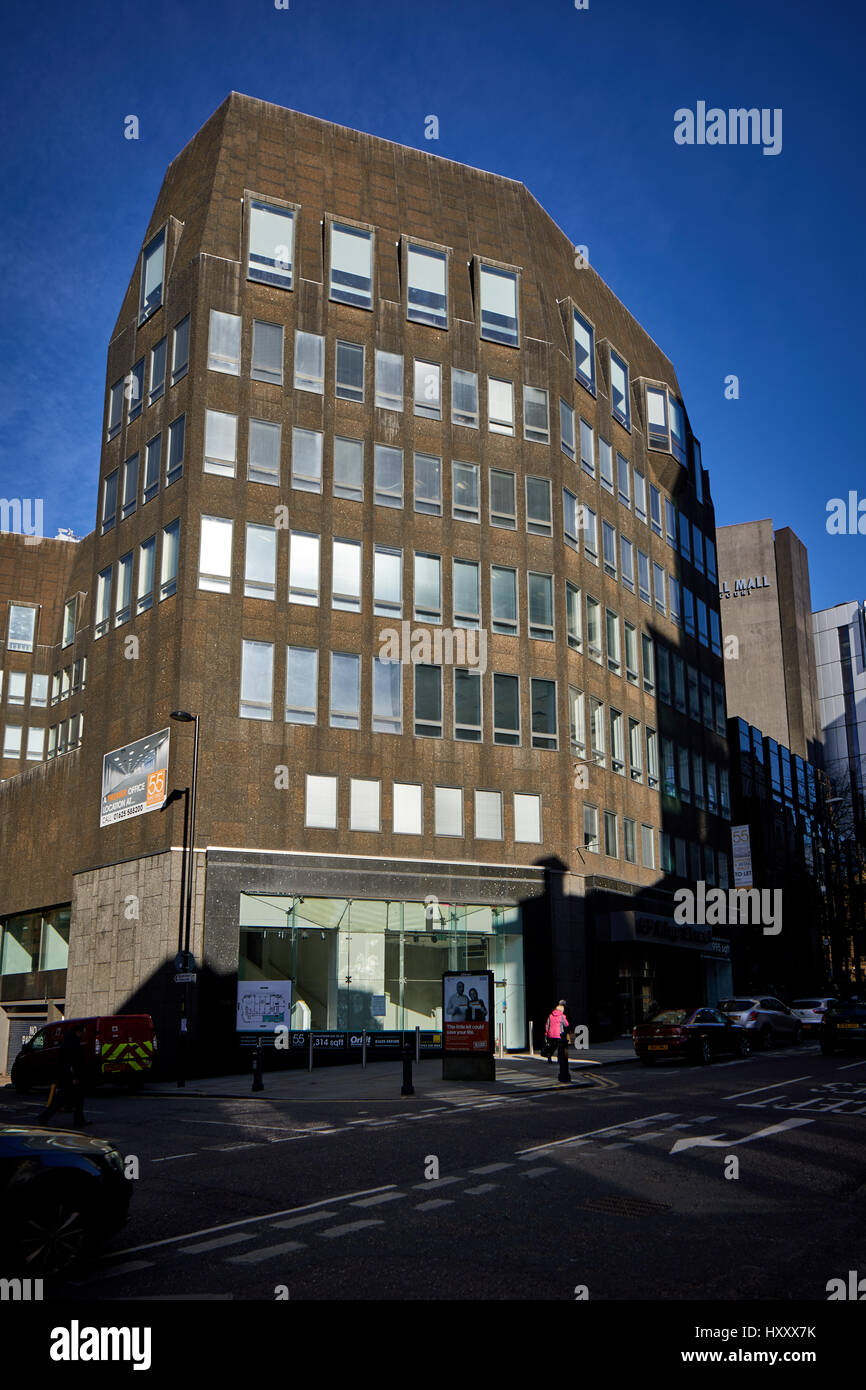 55, rue King exemple de brutalisme design par Casson, Conder & Partners pour le District, devint plus tard la Banque Natwest Bank. par l'architecte Sir Hugh Casson Banque D'Images