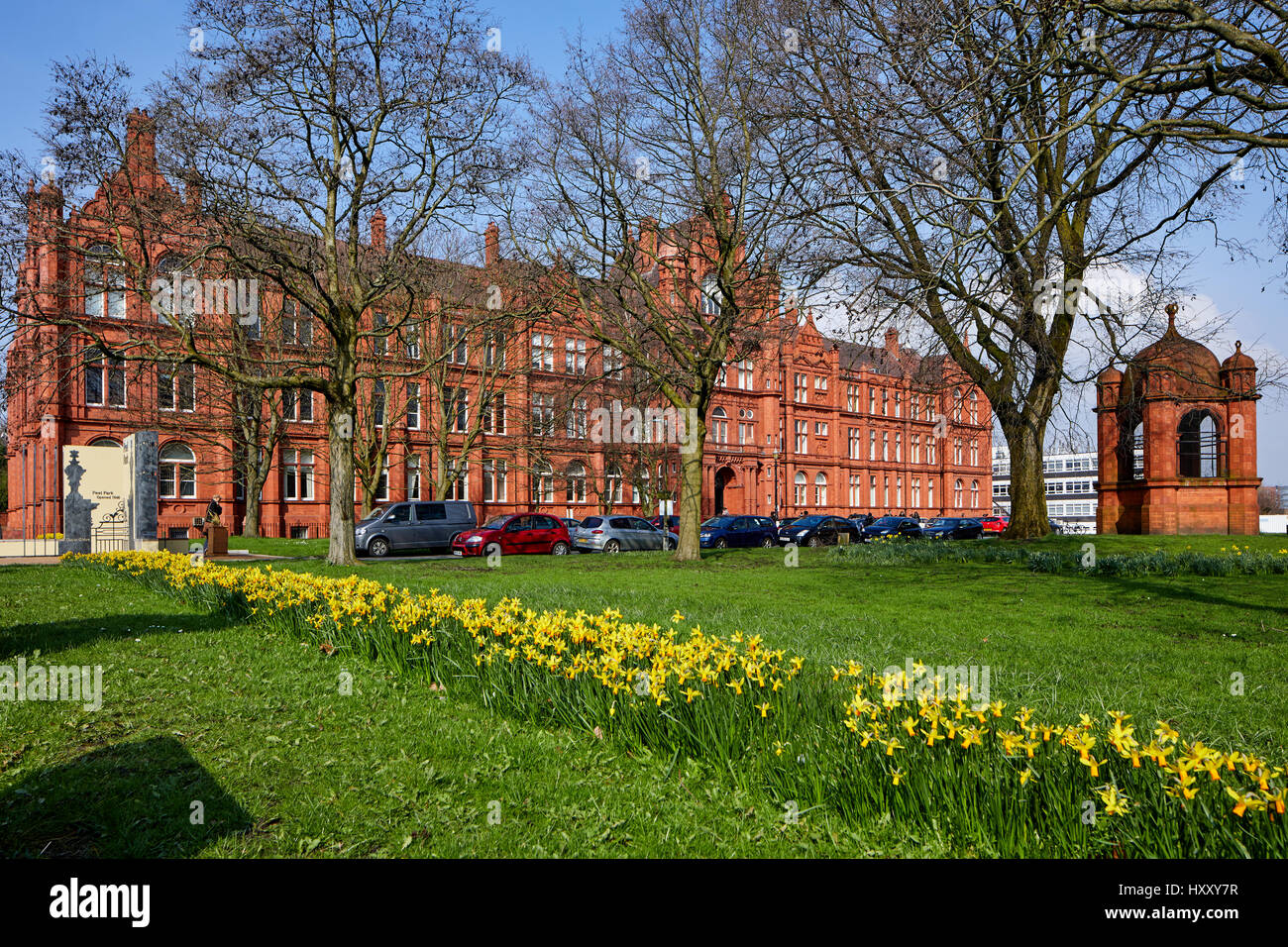 Peel Park classé Grade II, Campus Bâtiment Peel à l'origine pour l'Institut technique royal de Salford, par l'architecte Henry Seigneur Anna v - Tigresse tropicale de l'Université de Salford Banque D'Images