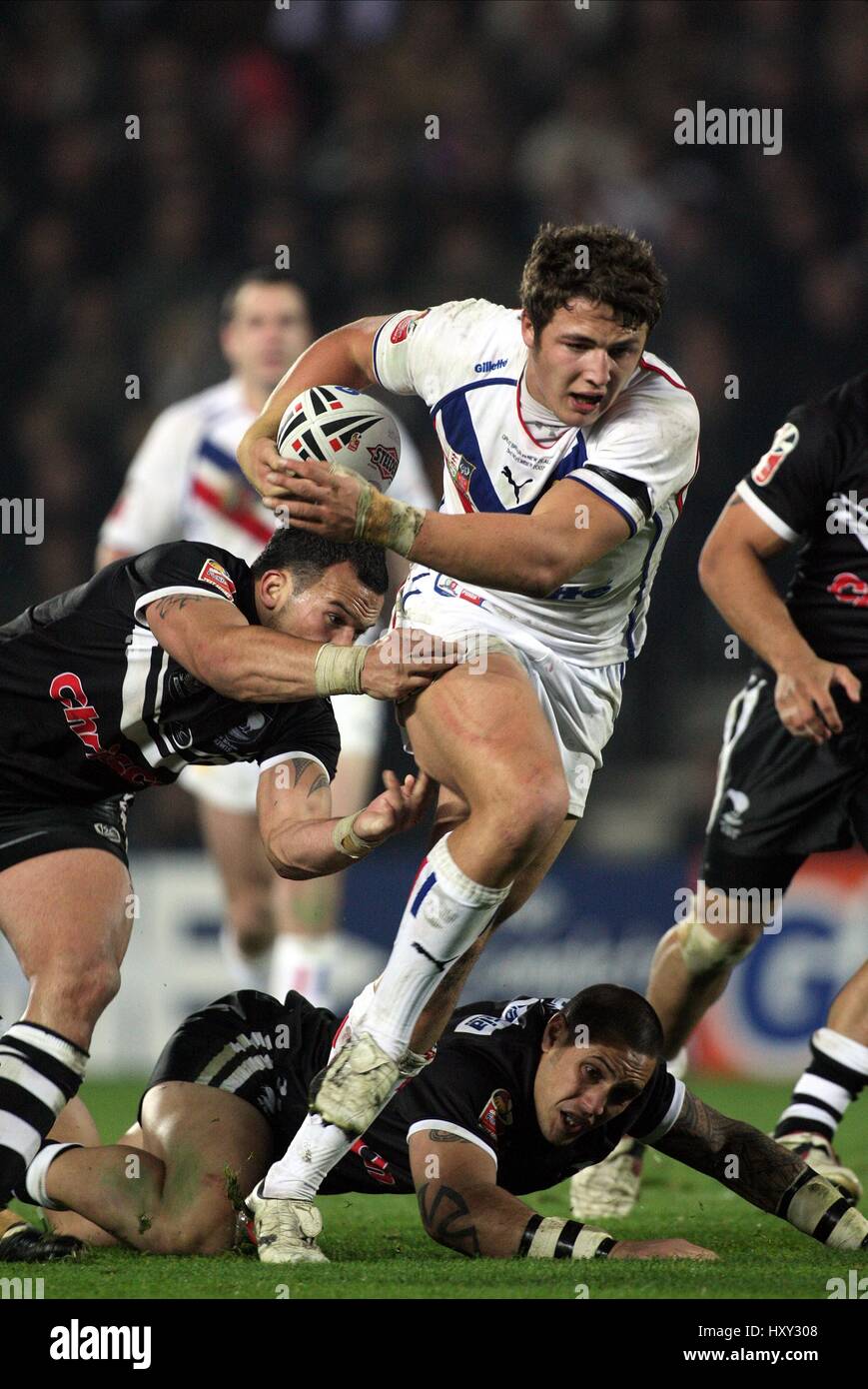 SAM BURGESS POUVOIRS PASSÉ KIWIS Grande-bretagne V Nouvelle-zélande 2 K.C. Coque STADE ANGLETERRE 03 Novembre 2007 Banque D'Images