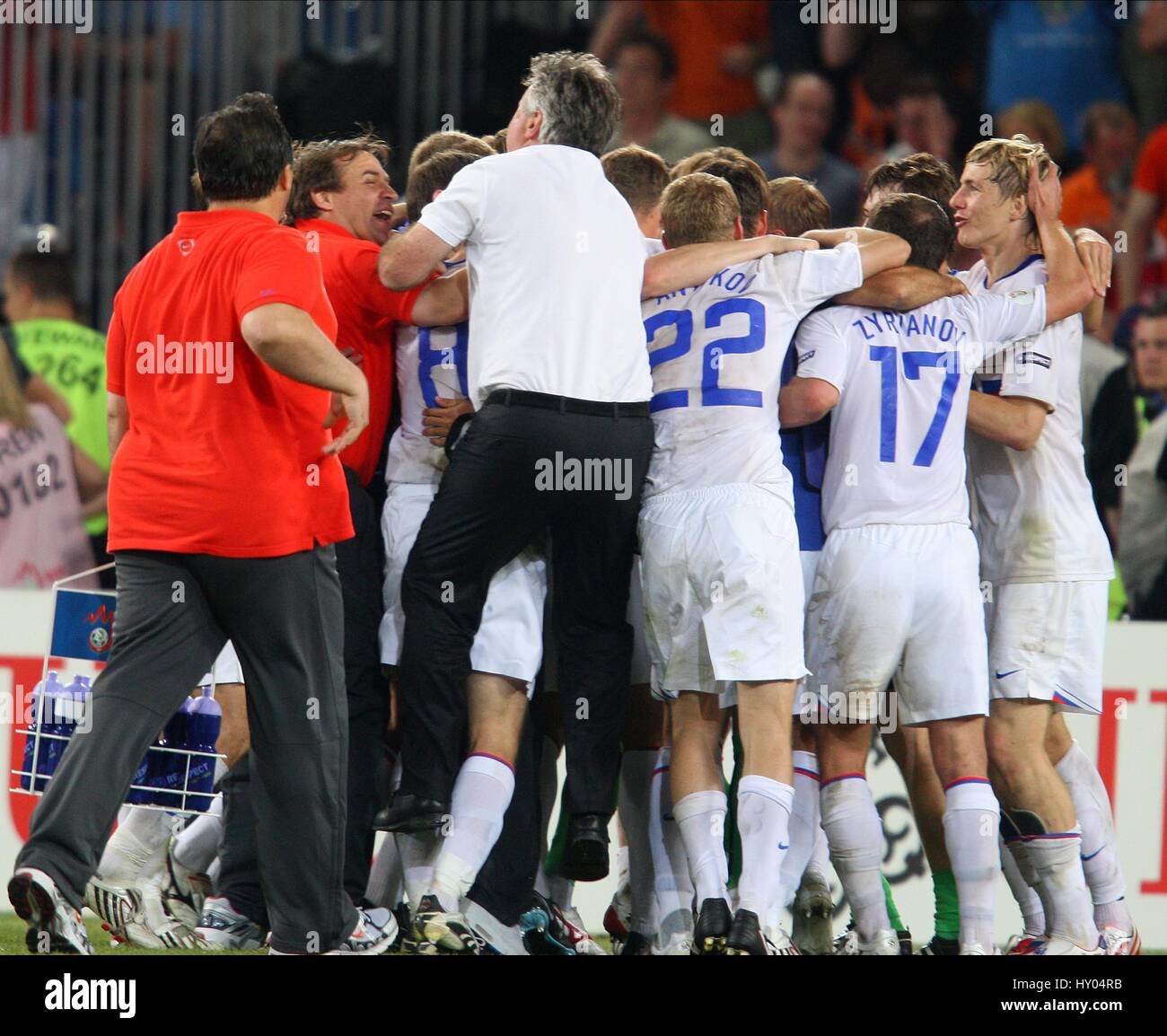 GUUS HIDDINK au coup de sifflet final HOLLAND V RUSSIE ST JAKOB PARK DE BÂLE SUISSE 21 Juin 2008 Banque D'Images