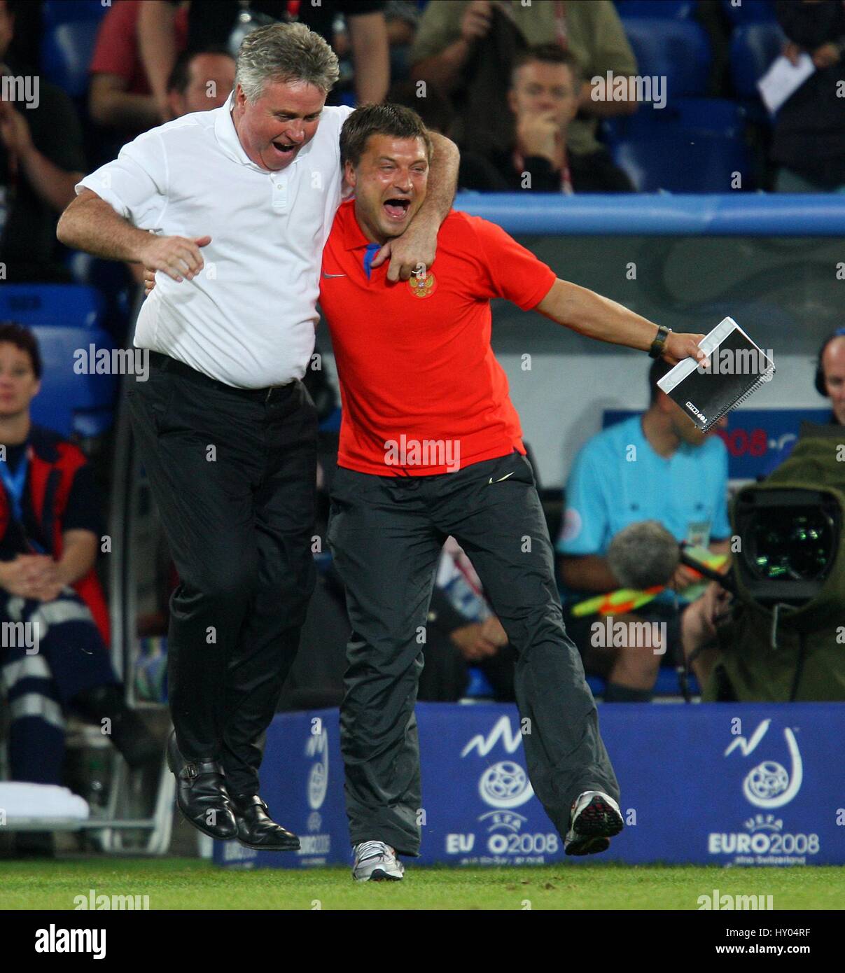 GUUS HIDDINK au coup de sifflet final HOLLAND V RUSSIE ST JAKOB PARK DE BÂLE SUISSE 21 Juin 2008 Banque D'Images
