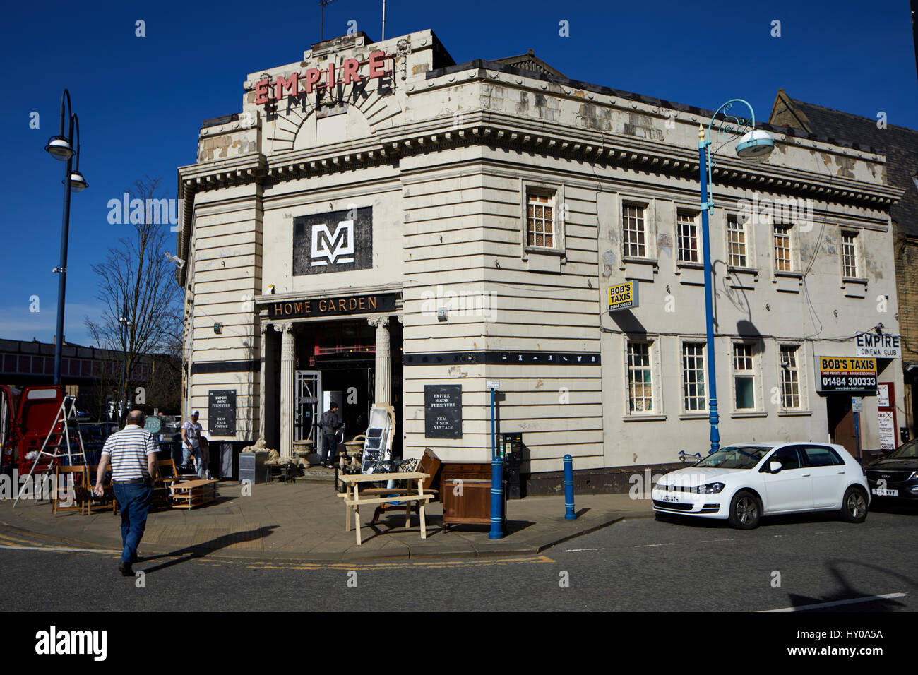 Secondhand shop Empire Huddersfield town centre-ville un grand marché de Kirklees Metropolitan Borough tWest, Yorkshire, Angleterre. UK. Banque D'Images