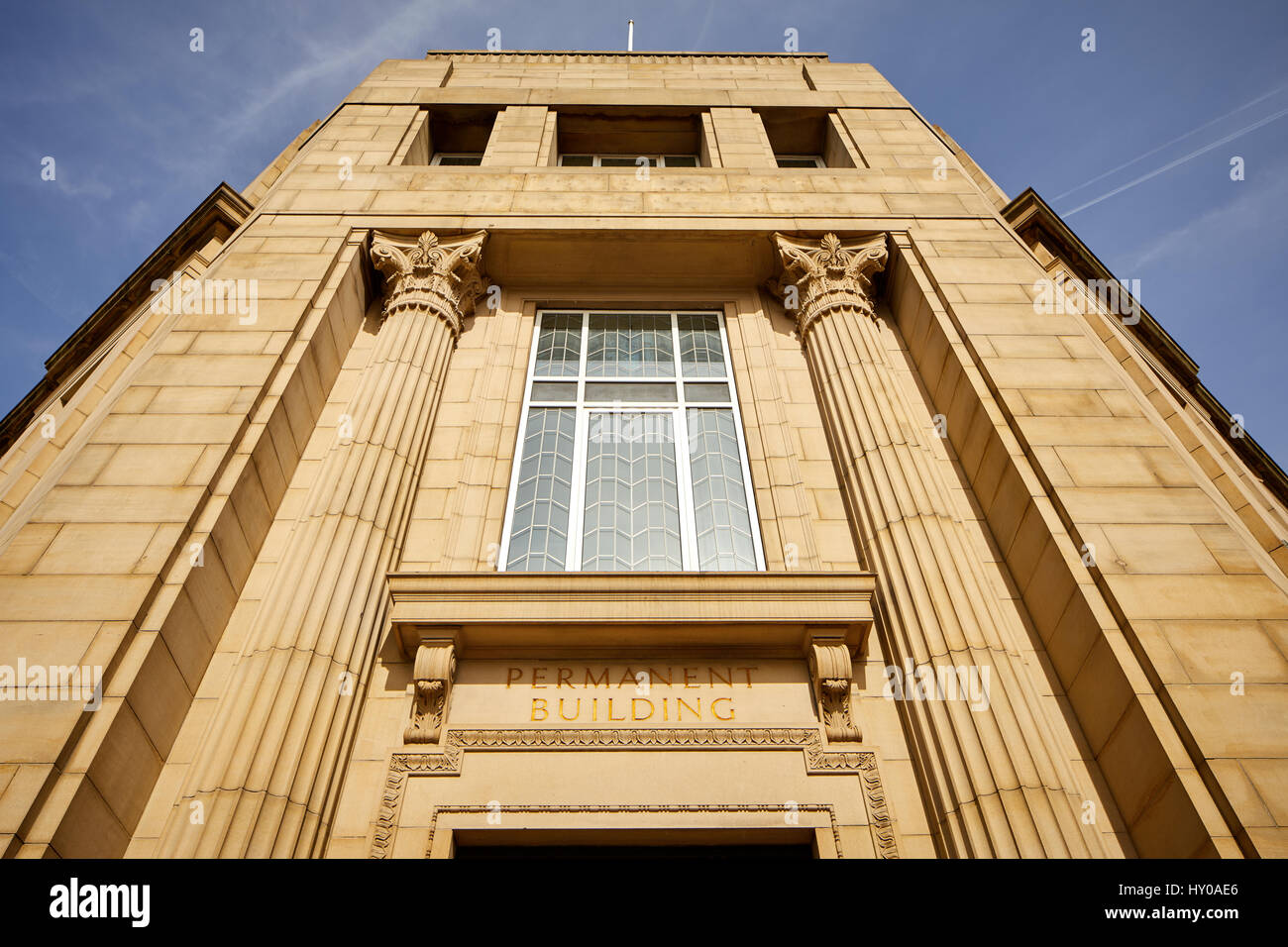 Bâtiment permanent, Regent Street, le centre-ville de Barnsley, South Yorkshire, Angleterre. UK. Banque D'Images