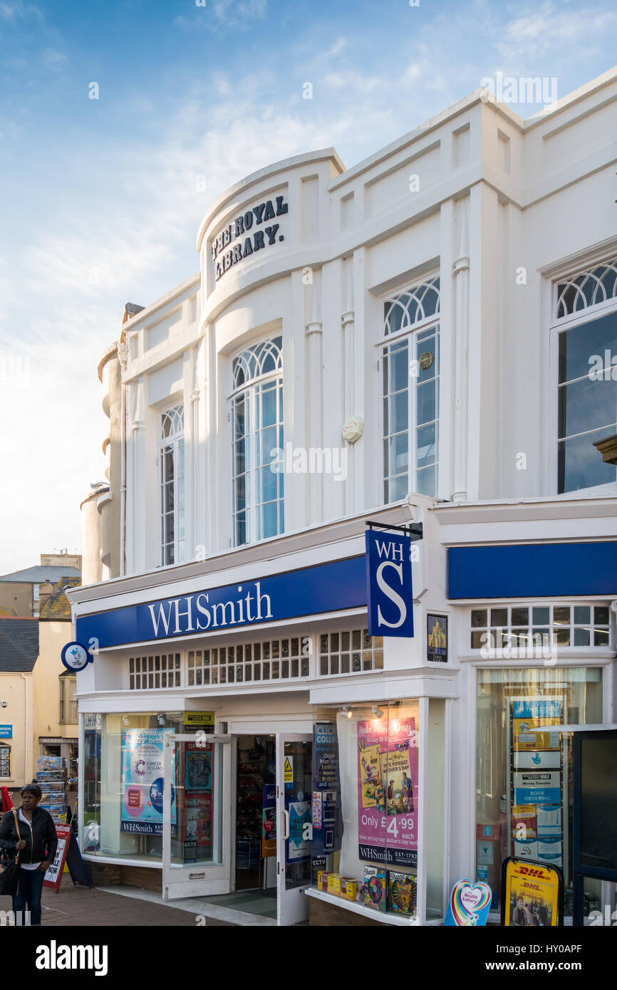 Fournitures de WH Smith, Regent Street, Teignmouth, Devon, UK Banque D'Images