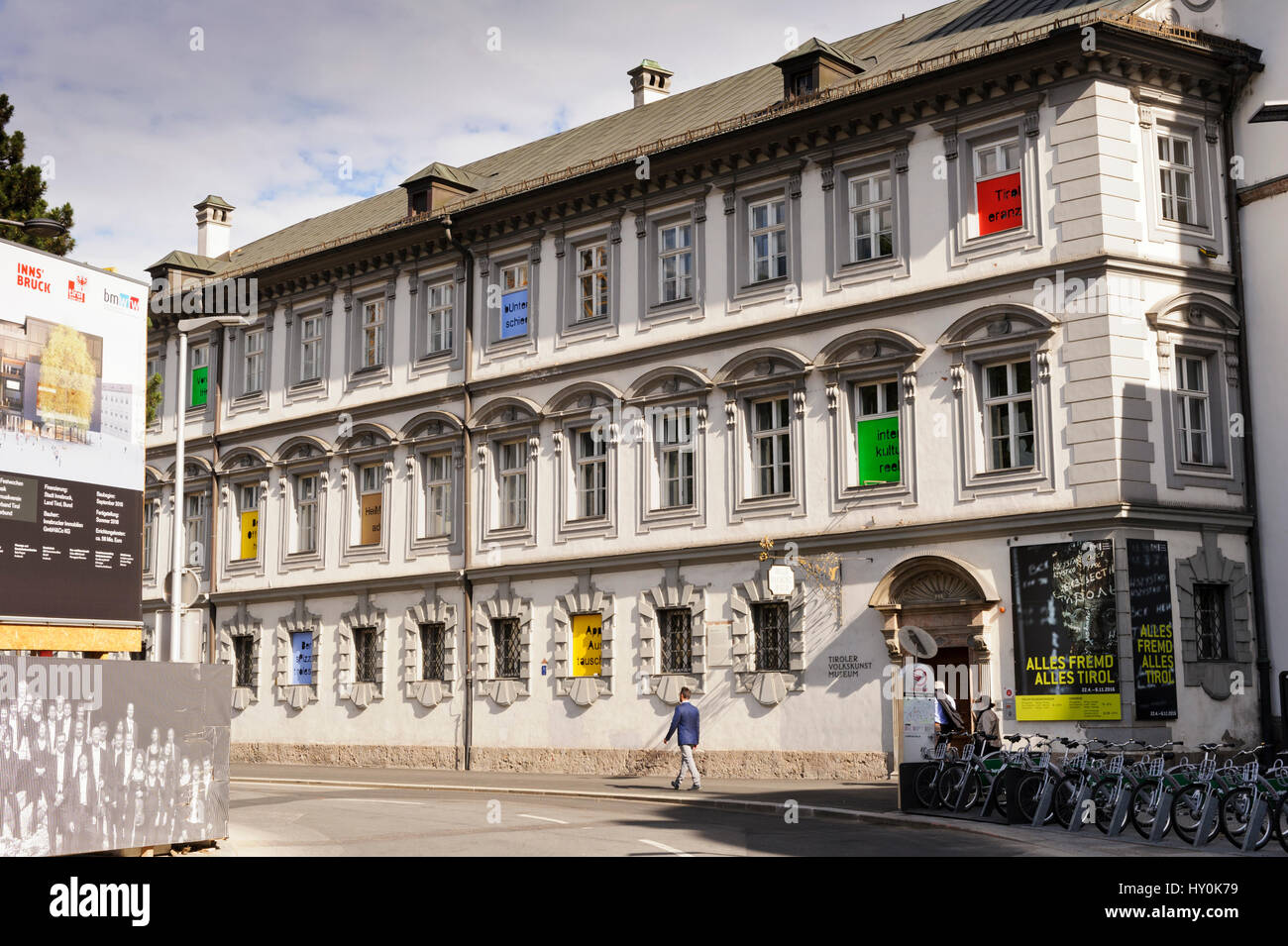 L'extérieur de la tyrolienne Folk Art Museum, Innsbruck, Autriche Banque D'Images