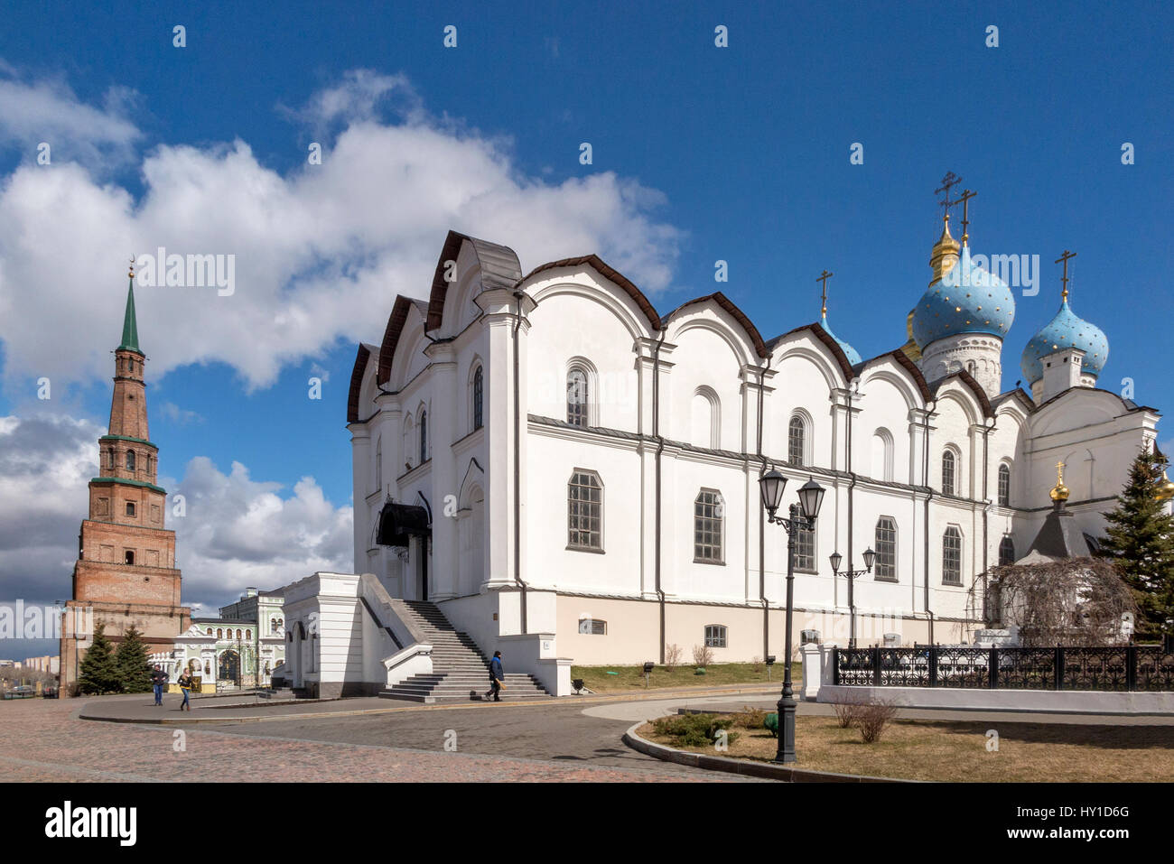 La cathédrale de l'annonciation et la tour de Soyembika Kremlin de Kazan, République du Tatarstan, Russie Banque D'Images