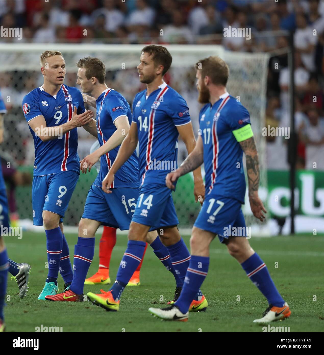 KOLBEINN SIGTHORSSON célébrer l'Angleterre v l'ISLANDE EURO 2016 R STADE DE NICE NICE FRANCE 27 juin 2016 Banque D'Images
