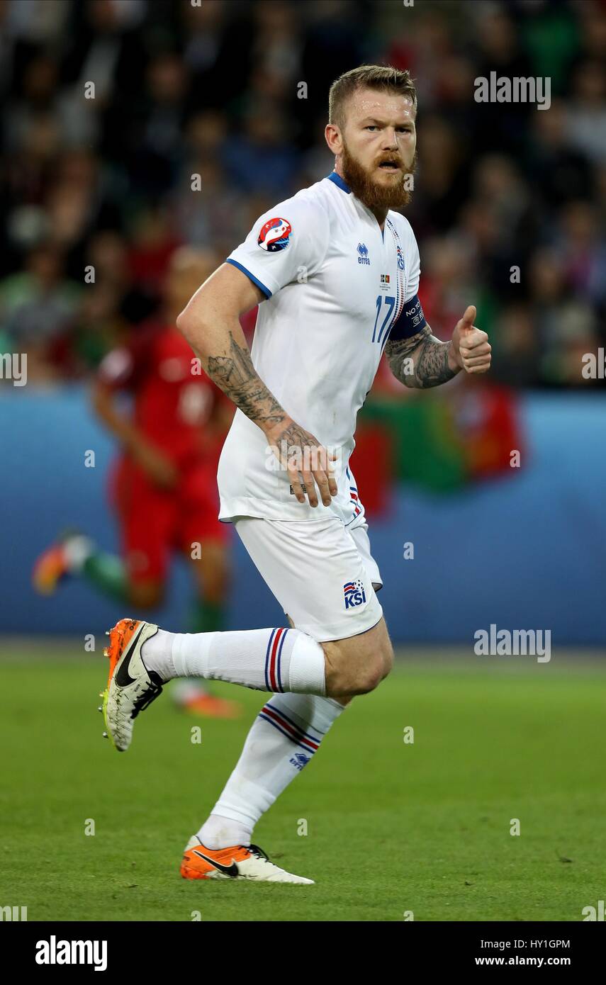 L'ARON GUNNARSSON ISLANDE PORTUGAL V ISLANDE STADE GEOFFROY-GUICHARD SAINT-ETIENNE FRANCE 14 juin 2016 Banque D'Images