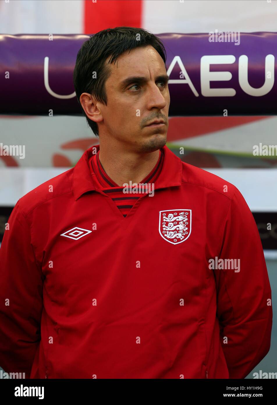 GARY NEVILLE ANGLETERRE ANGLETERRE entraîneur adjoint entraîneur assistant DONBASS ARENA DONETSK UKRAINE 11 Juin 2012 Banque D'Images