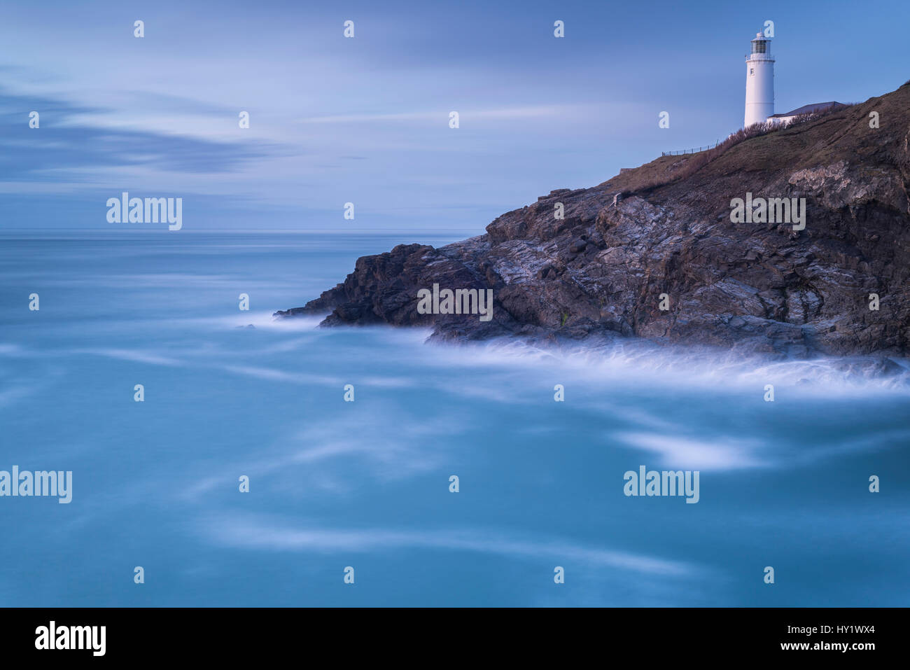 Trevose head lighthouse, à la fin de soir lumière, Trevose, Cornwall, UK. Mars 2016. Banque D'Images