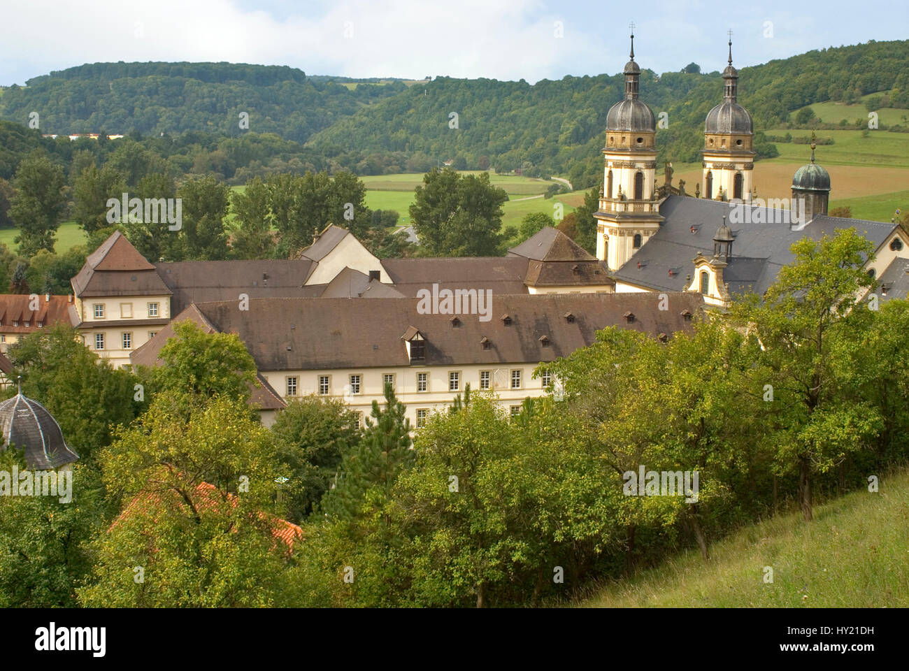 Image de la NTAL Schüller (monastère dans la vallée de la Jagst à l'Etat allemand de Baden-WÃ¼rttemberg. Blick auf das Kloster (Schüller im ntal Jagsttal à Baden Banque D'Images