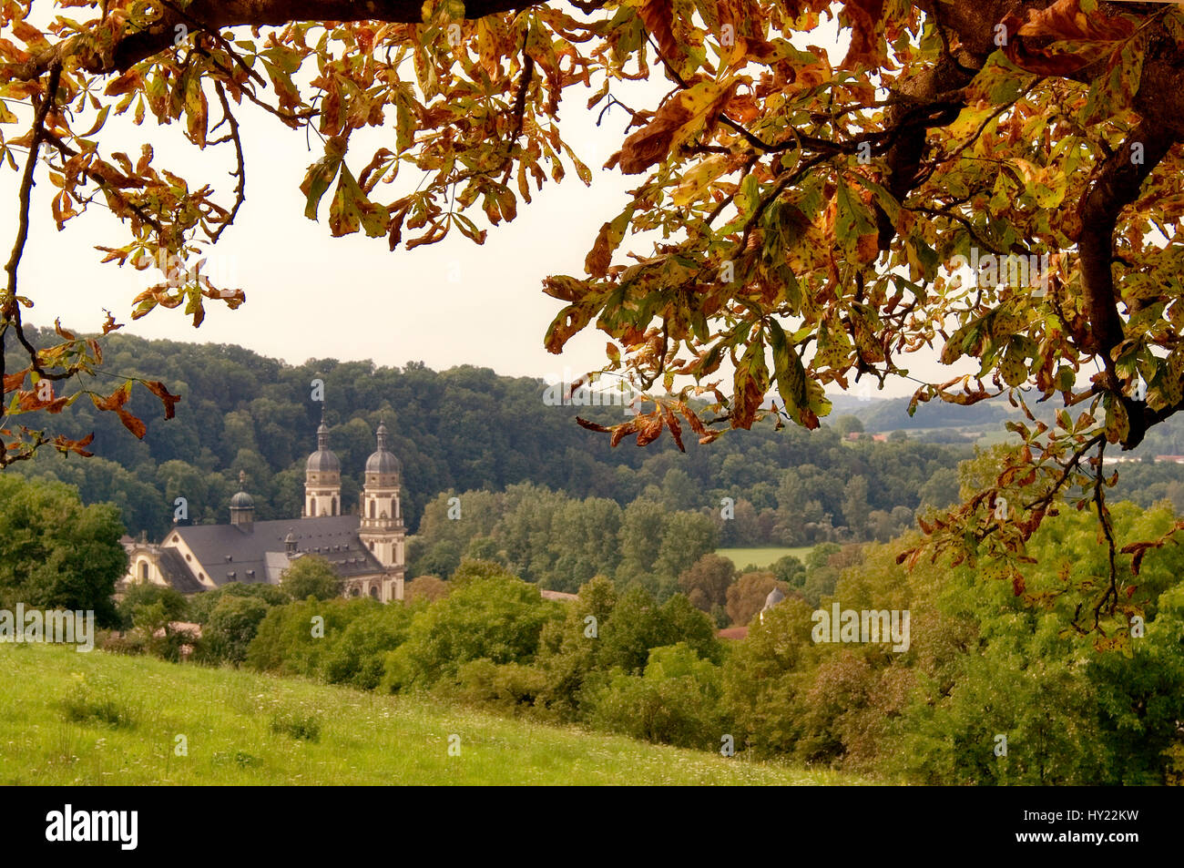 Image de la NTAL Schüller (monastère dans la vallée de la Jagst à l'Etat allemand de Baden-WÃ¼rttemberg. Blick auf das Kloster (Schüller im ntal Jagsttal à Baden Banque D'Images